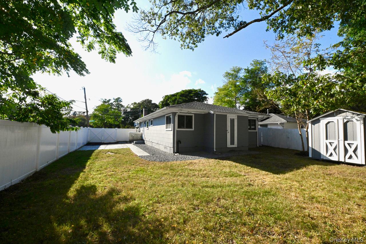 #7 photo, 9 Pine Tree Drive, Shirley , NY 11967