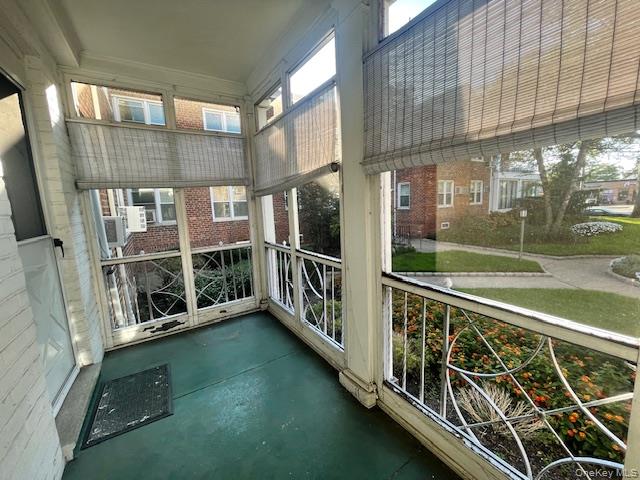 #18 photo, 1361 Broadway, Hewlett , NY 11557