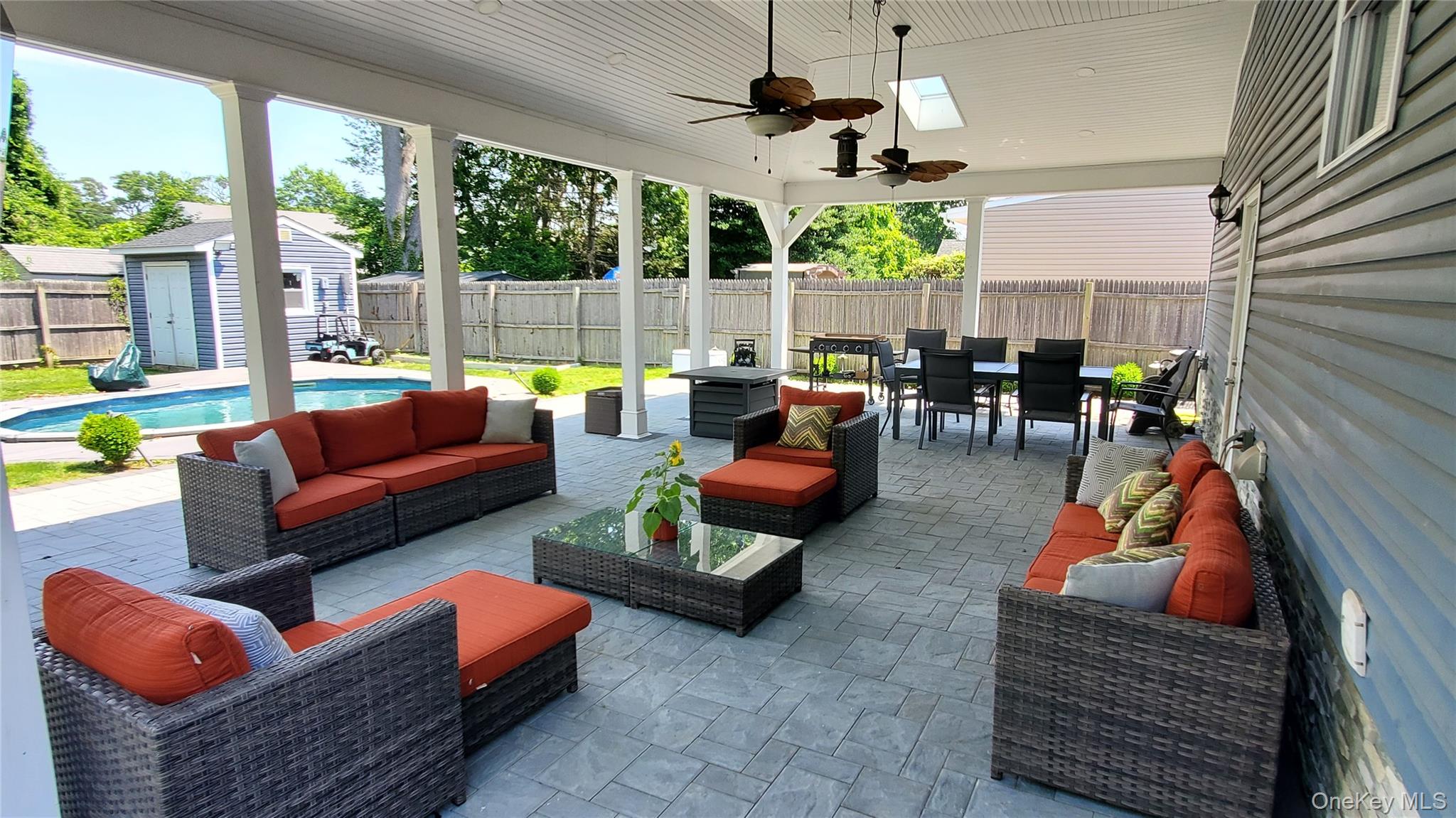 #14 photo, 29 Oak Street, Islip , NY 11751