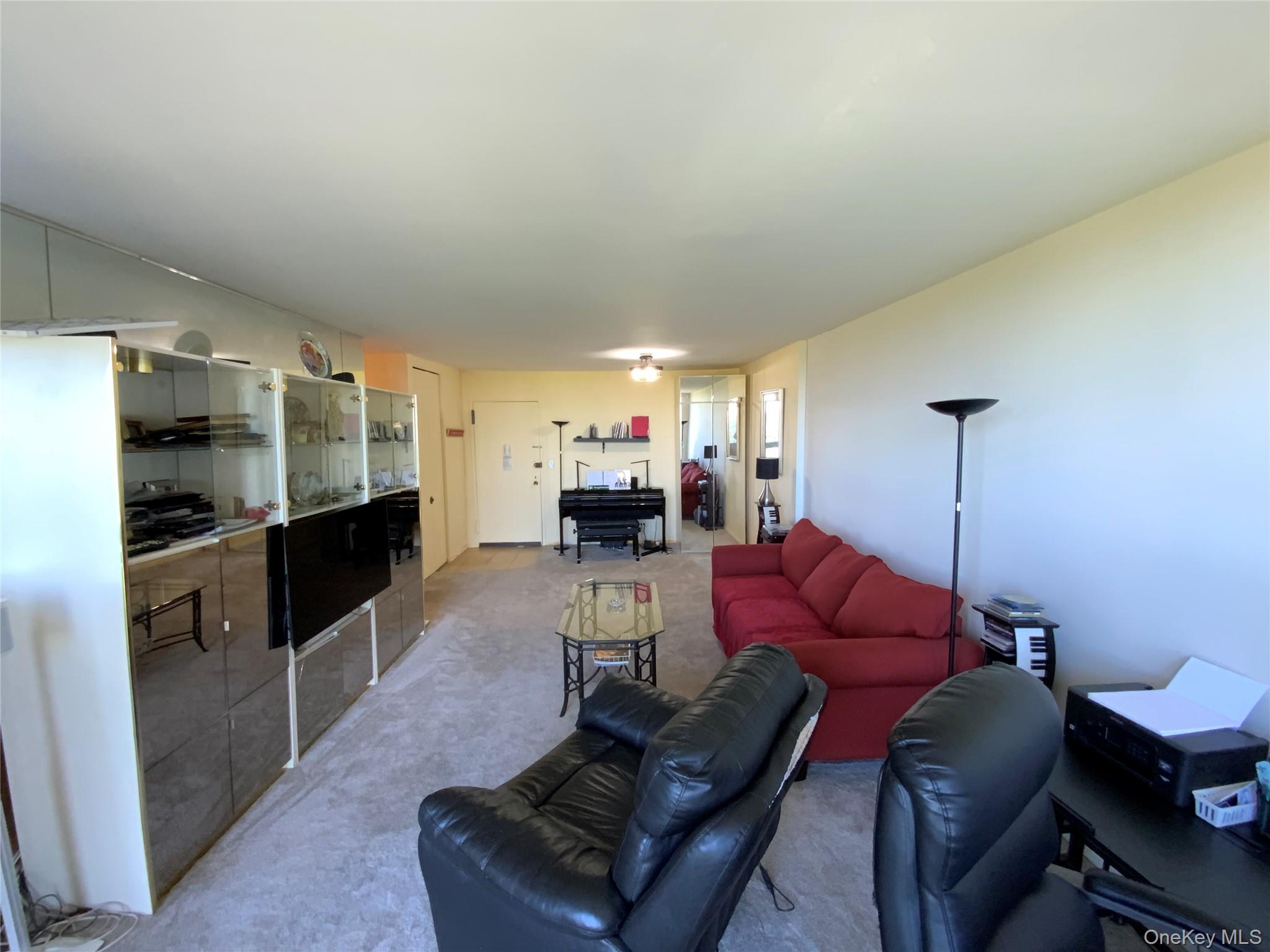 #3 photo, 26910 Grand Central Parkway, クイーンズ区 Floral Park , NY 11005