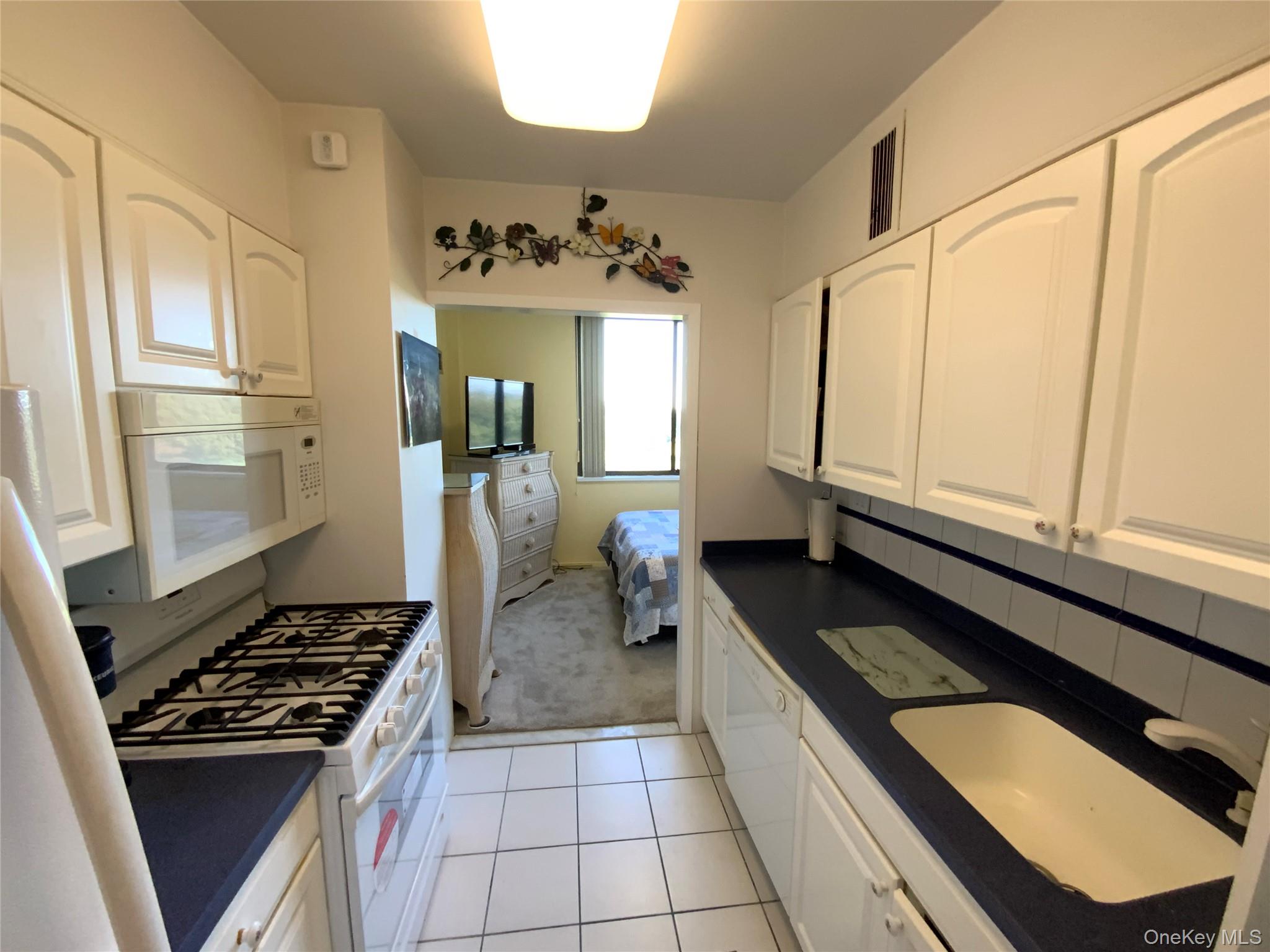 #7 photo, 26910 Grand Central Parkway, クイーンズ区 Floral Park , NY 11005