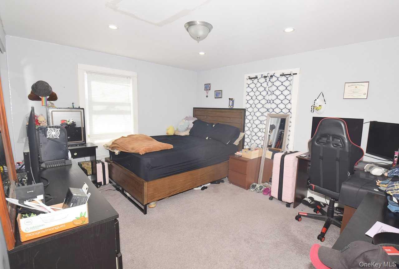 #12 photo, 30 3rd Avenue, Huntington Station , NY 11746