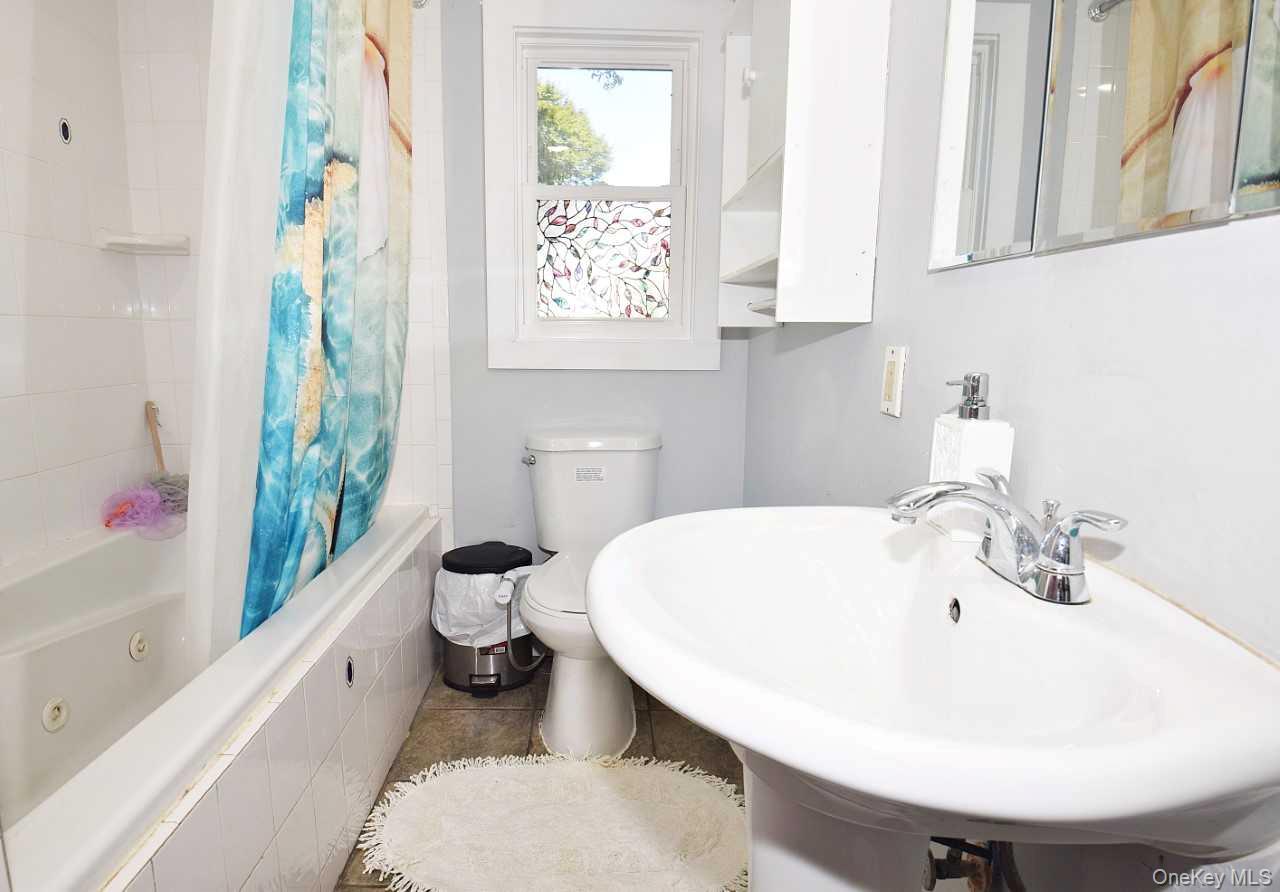 #16 photo, 30 3rd Avenue, Huntington Station , NY 11746