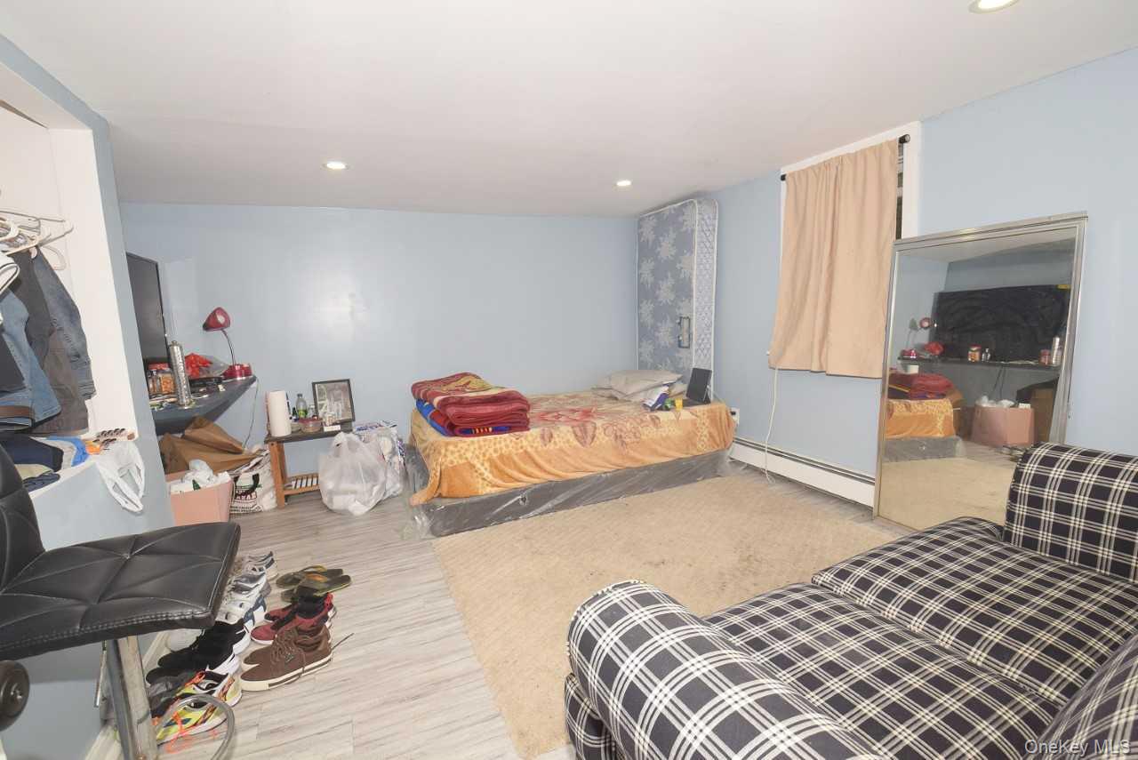 #18 photo, 30 3rd Avenue, Huntington Station , NY 11746