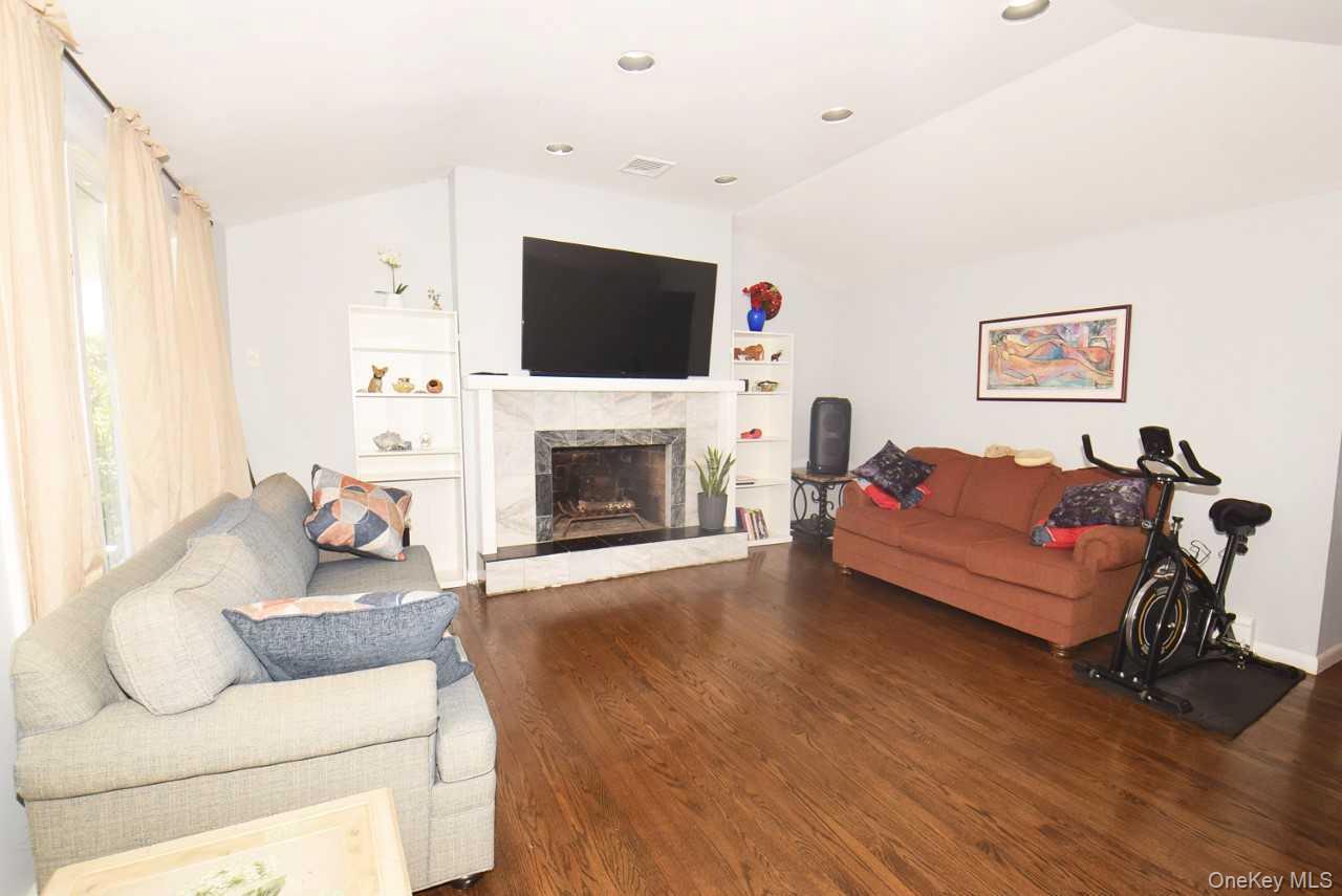 #6 photo, 30 3rd Avenue, Huntington Station , NY 11746