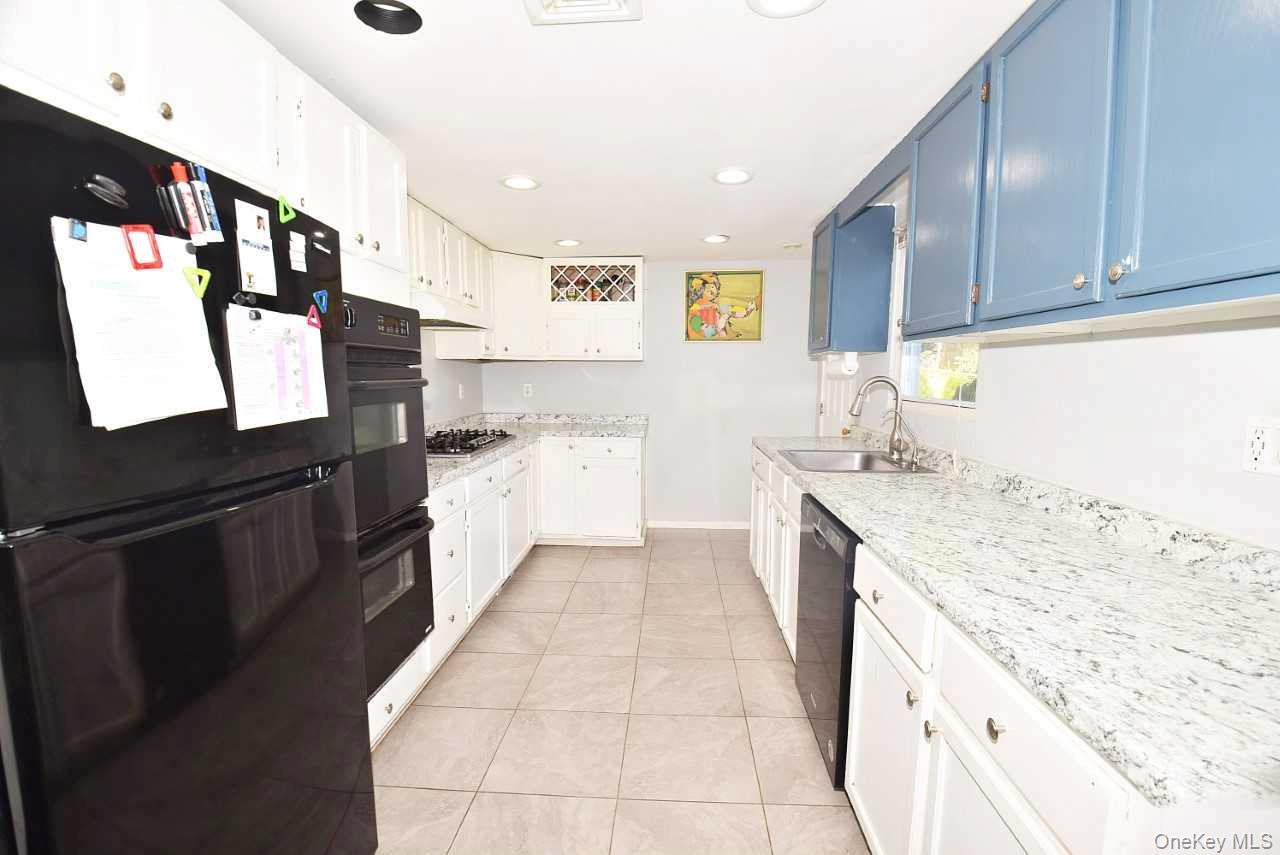 #7 photo, 30 3rd Avenue, Huntington Station , NY 11746