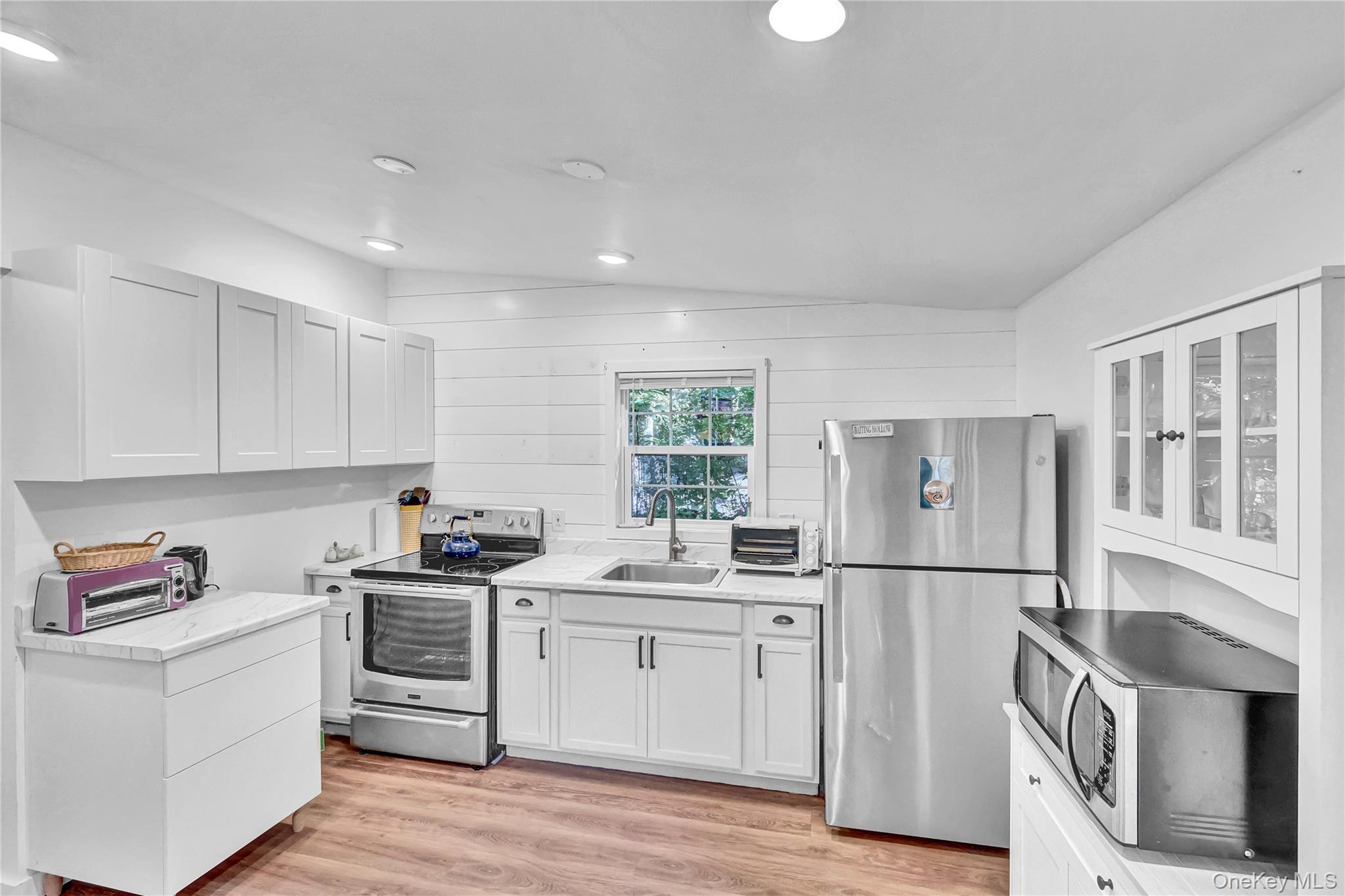 #3 photo, 28 Hillcrest Drive, サフォーク郡 Baiting Hollow , NY 11933