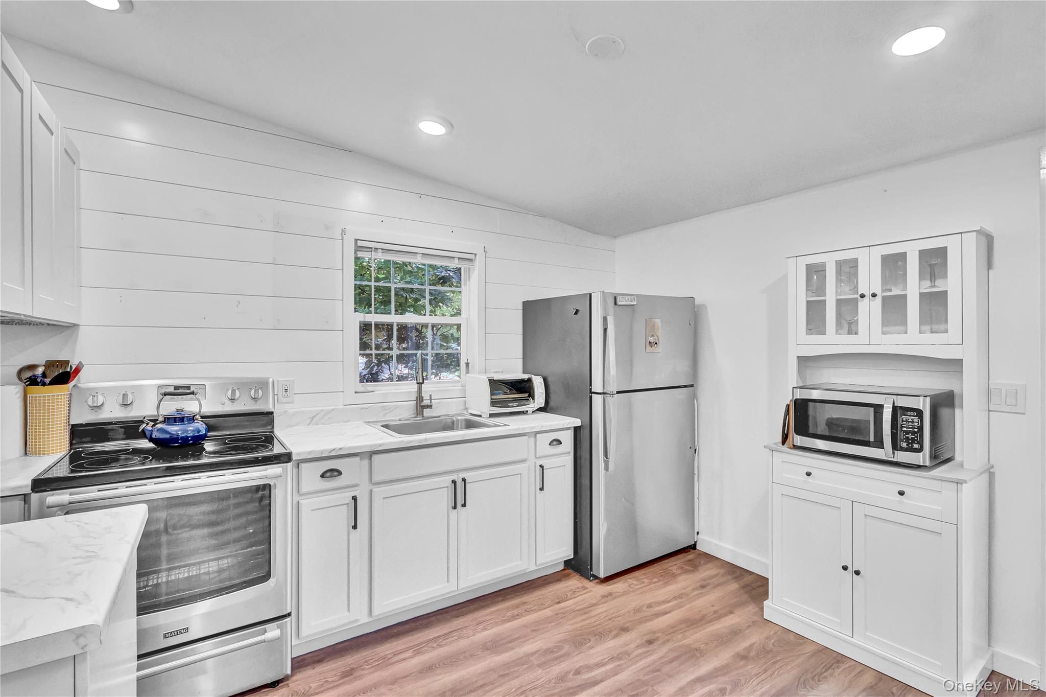 #4 photo, 28 Hillcrest Drive, サフォーク郡 Baiting Hollow , NY 11933