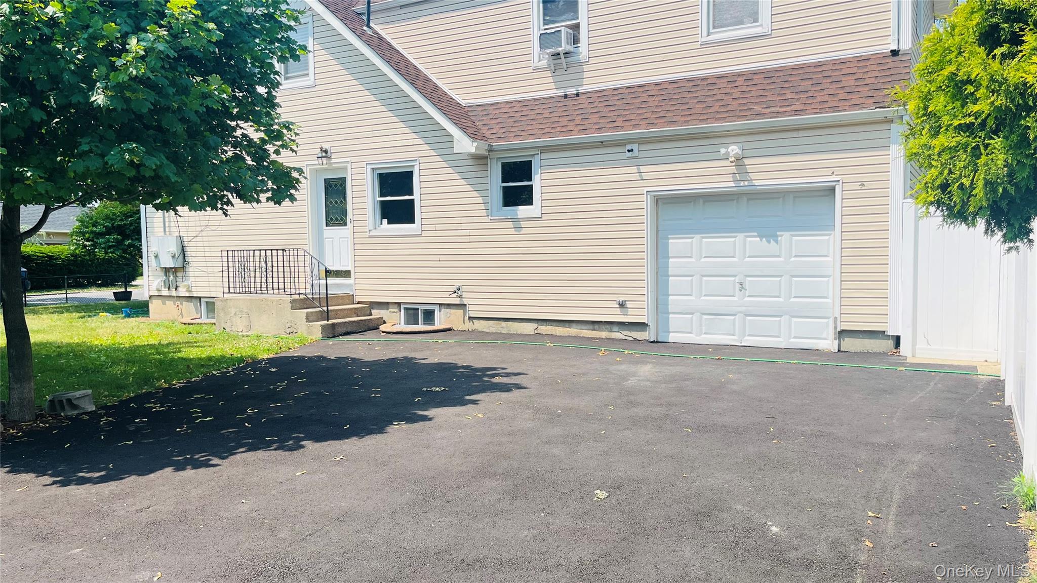 #1 photo, 761 Jackson Avenue, Lindenhurst , NY 11757