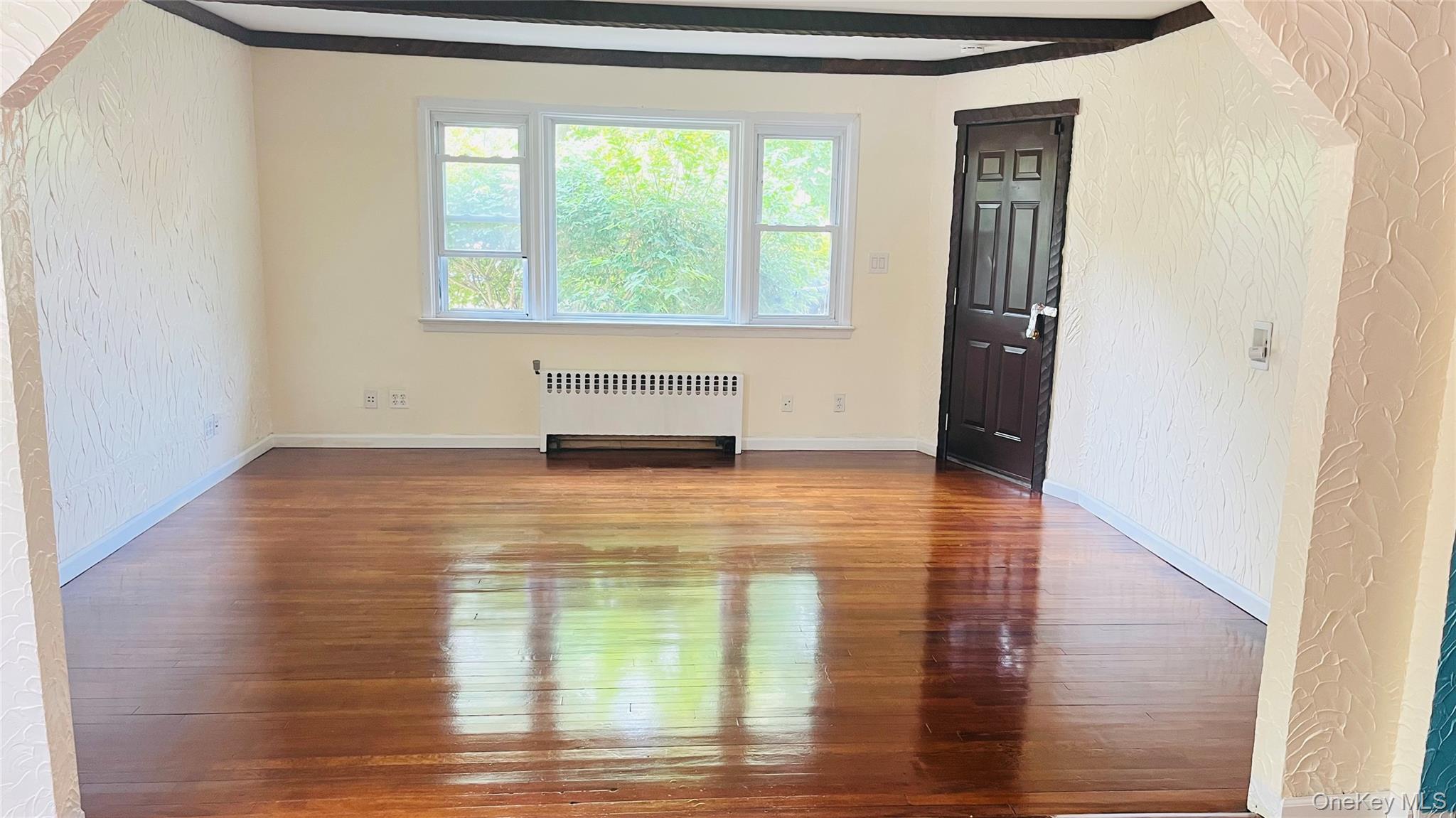 #6 photo, 761 Jackson Avenue, Lindenhurst , NY 11757