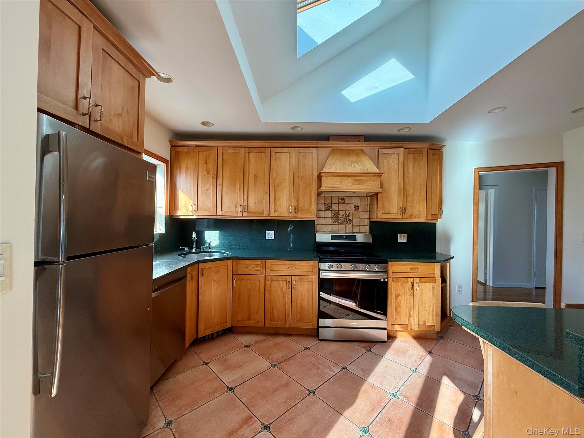 #10 photo, 518 W Olive Street, ナッソー郡 Long Beach , NY 11561