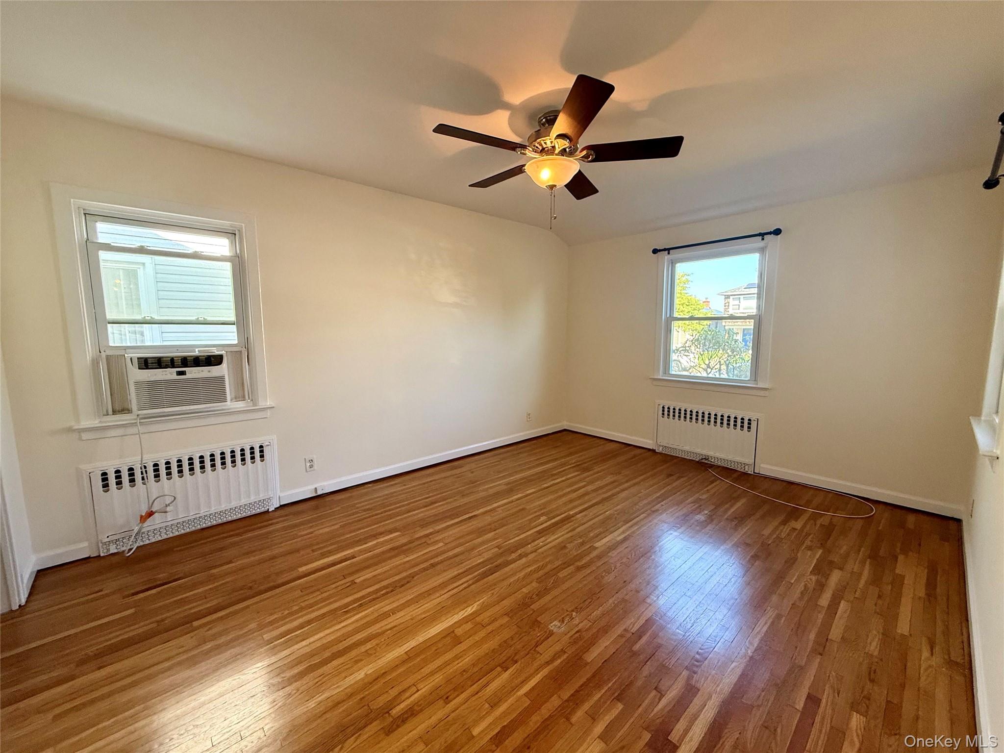 #11 photo, 518 W Olive Street, ナッソー郡 Long Beach , NY 11561