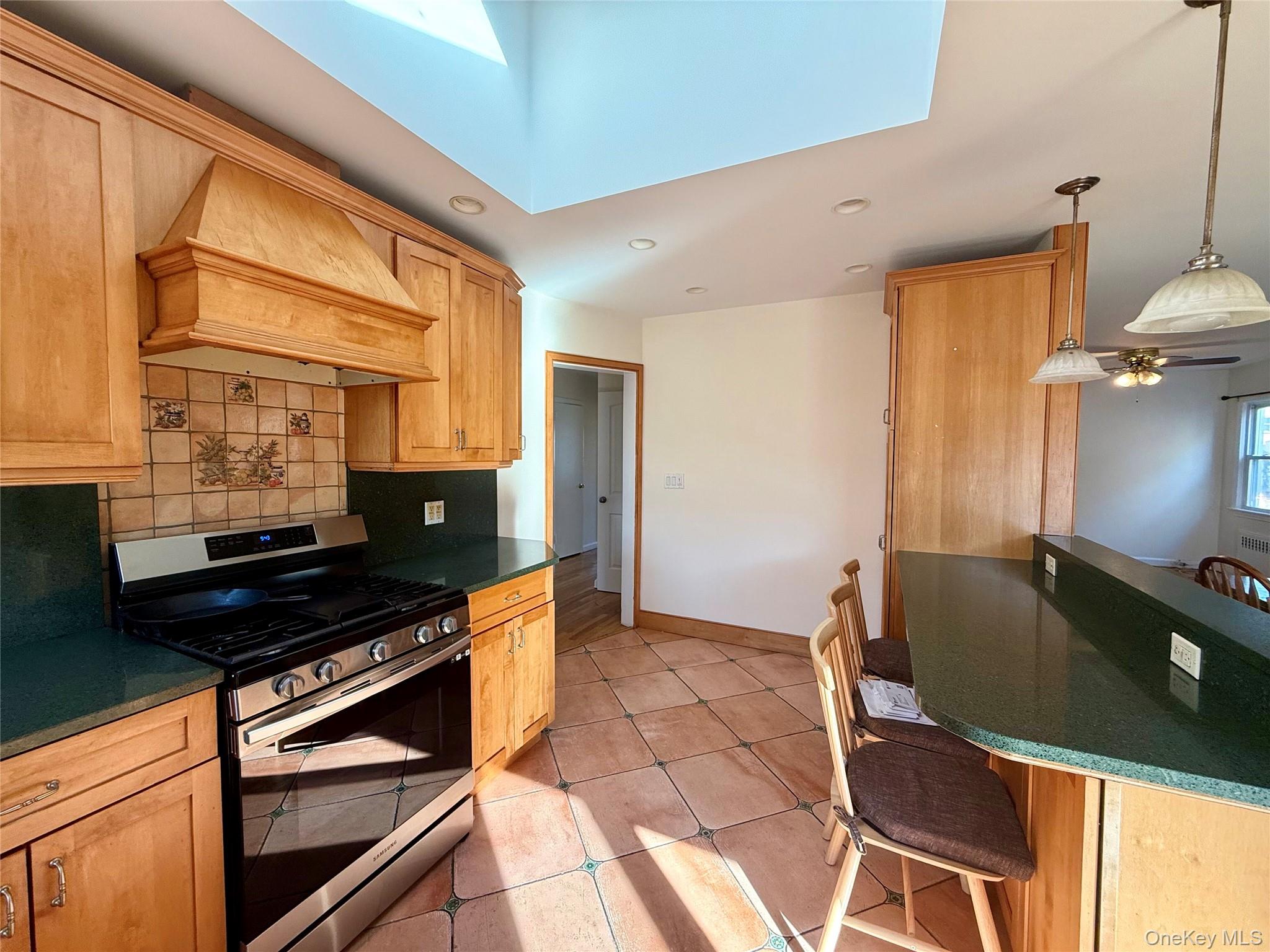 #9 photo, 518 W Olive Street, ナッソー郡 Long Beach , NY 11561