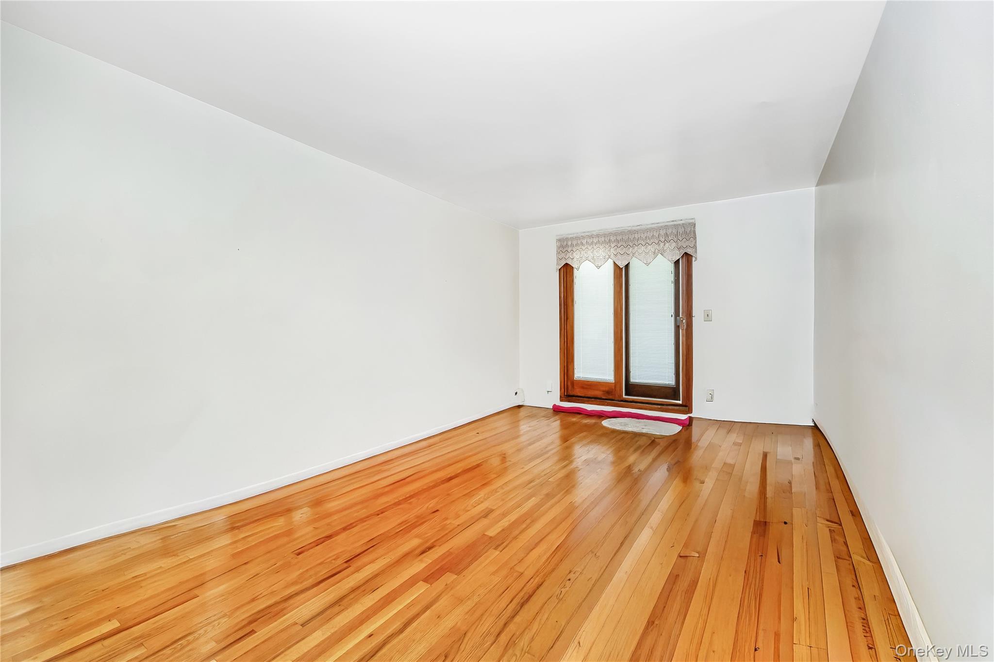 #5 photo, 2135 Menahan Street, Ridgewood , NY 11385