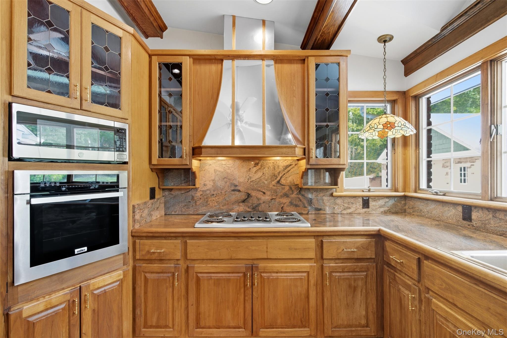 #17 photo, 250 Manor Road, Huntington , NY 11743