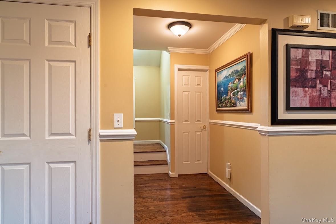 #10 photo, 20 Tulip Court, サフォーク郡 Moriches , NY 11955