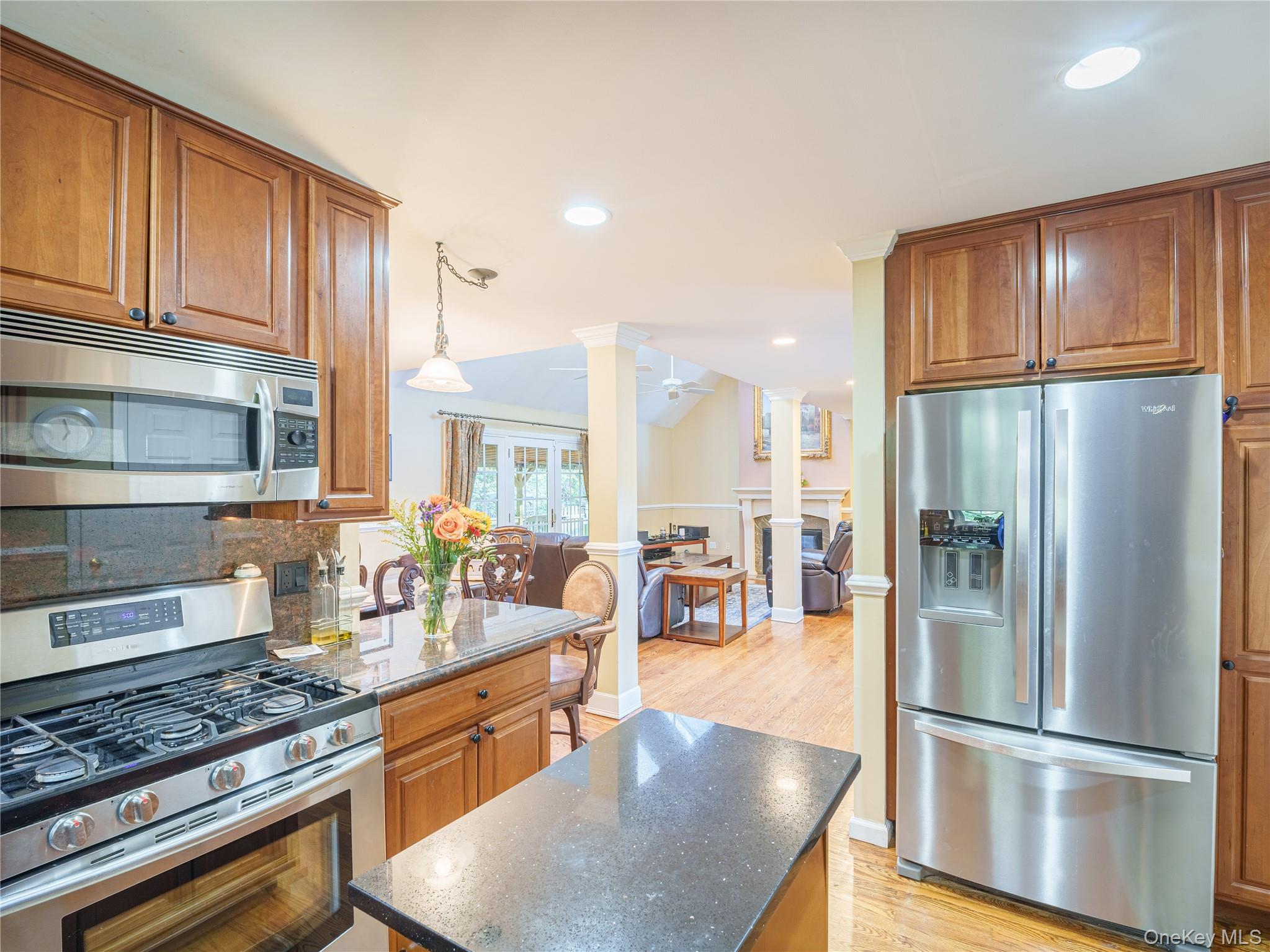 #11 photo, 20 Tulip Court, サフォーク郡 Moriches , NY 11955