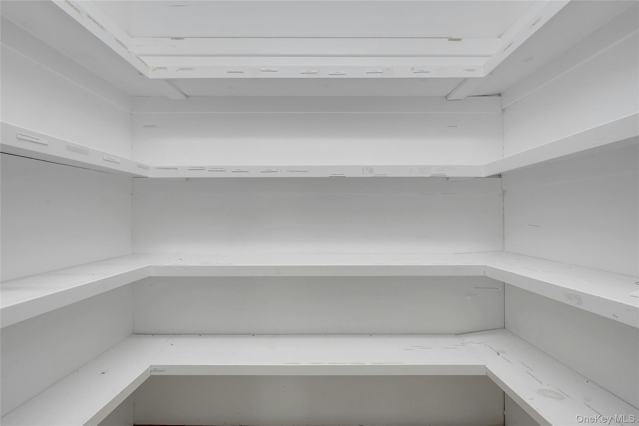 #18 photo, 645 Marble Avenue, Thornwood , NY 10594