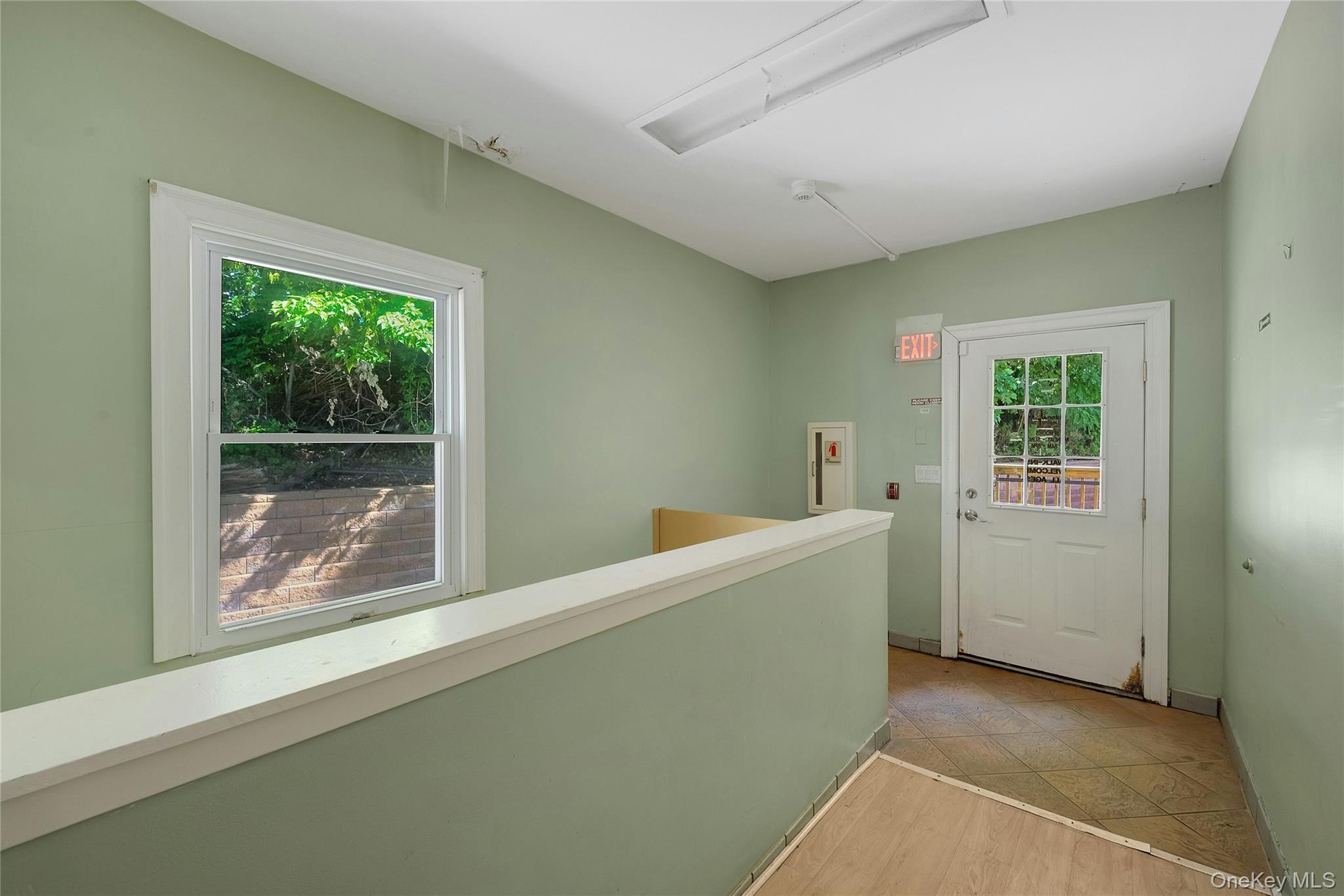 #19 photo, 645 Marble Avenue, Thornwood , NY 10594