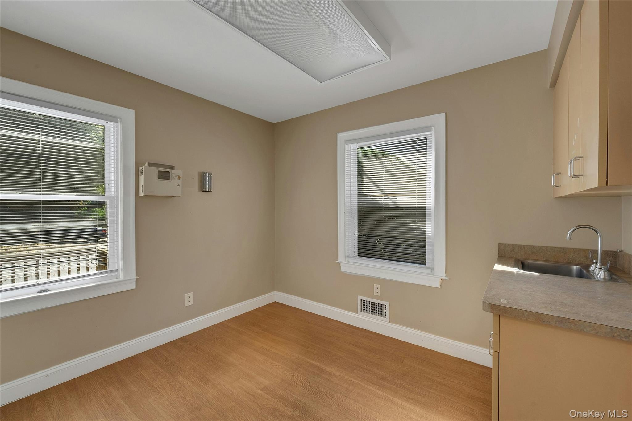 #8 photo, 645 Marble Avenue, Thornwood , NY 10594