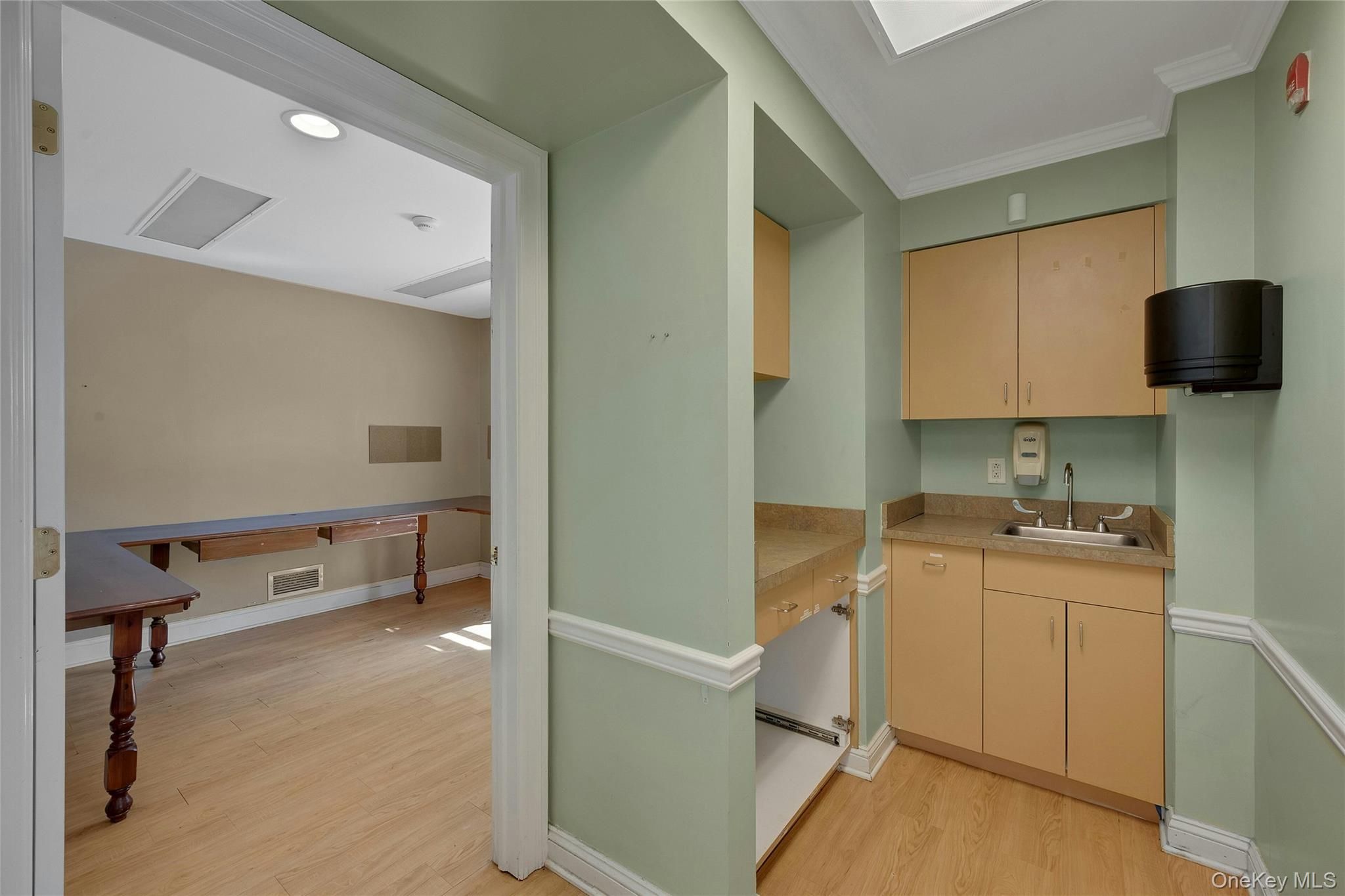 #9 photo, 645 Marble Avenue, Thornwood , NY 10594