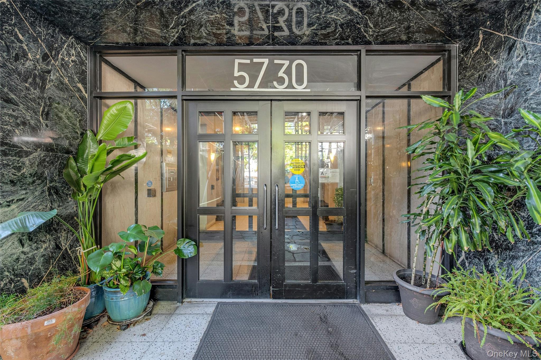 #11 photo, 5730 Mosholu Avenue, ブロンクス区 Bronx , NY 10471