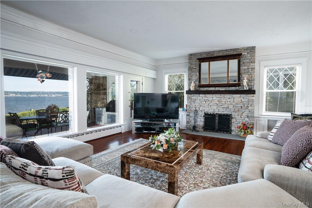 #12 photo, 9 Voorhis, Nyack , NY 10960