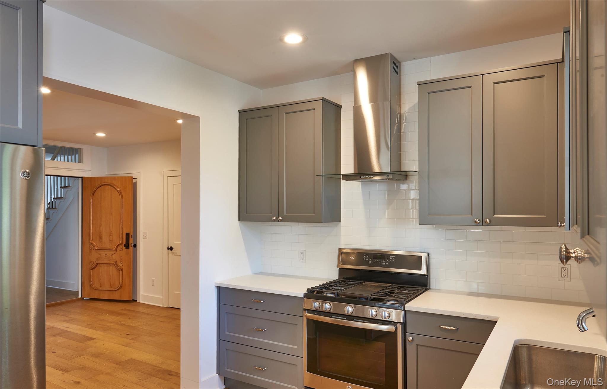 #7 photo, 125 Warren Street, Hudson , NY 12534