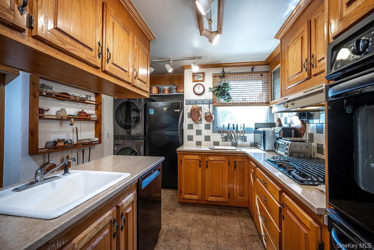 #16 photo, 53 Tyrrel Road, Pleasant Valley , NY 12569