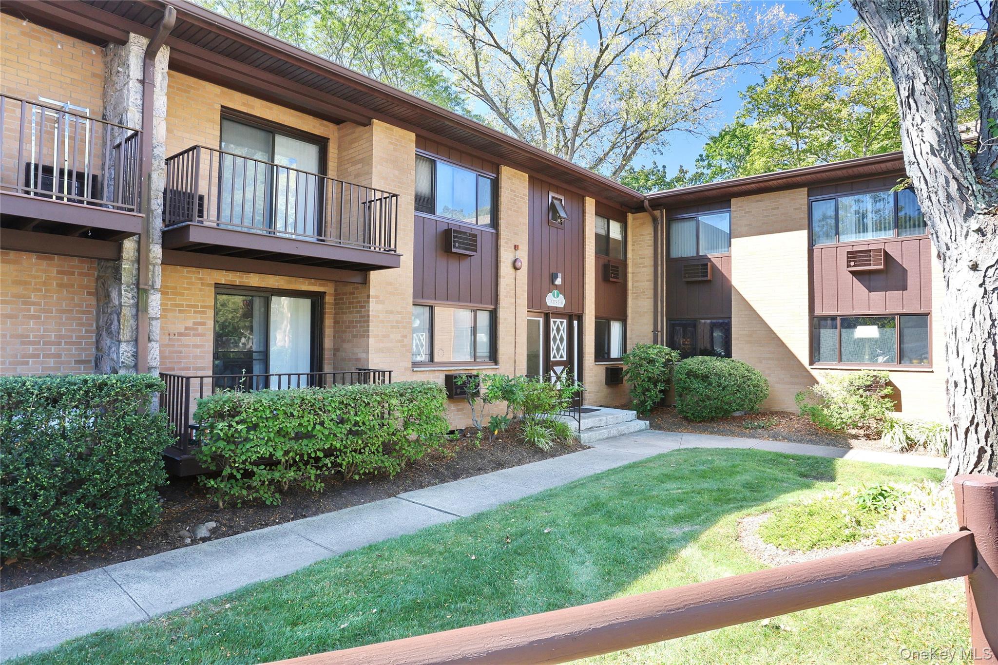 #4 photo, 1 W Lawrence Park Drive, Piermont , NY 10968