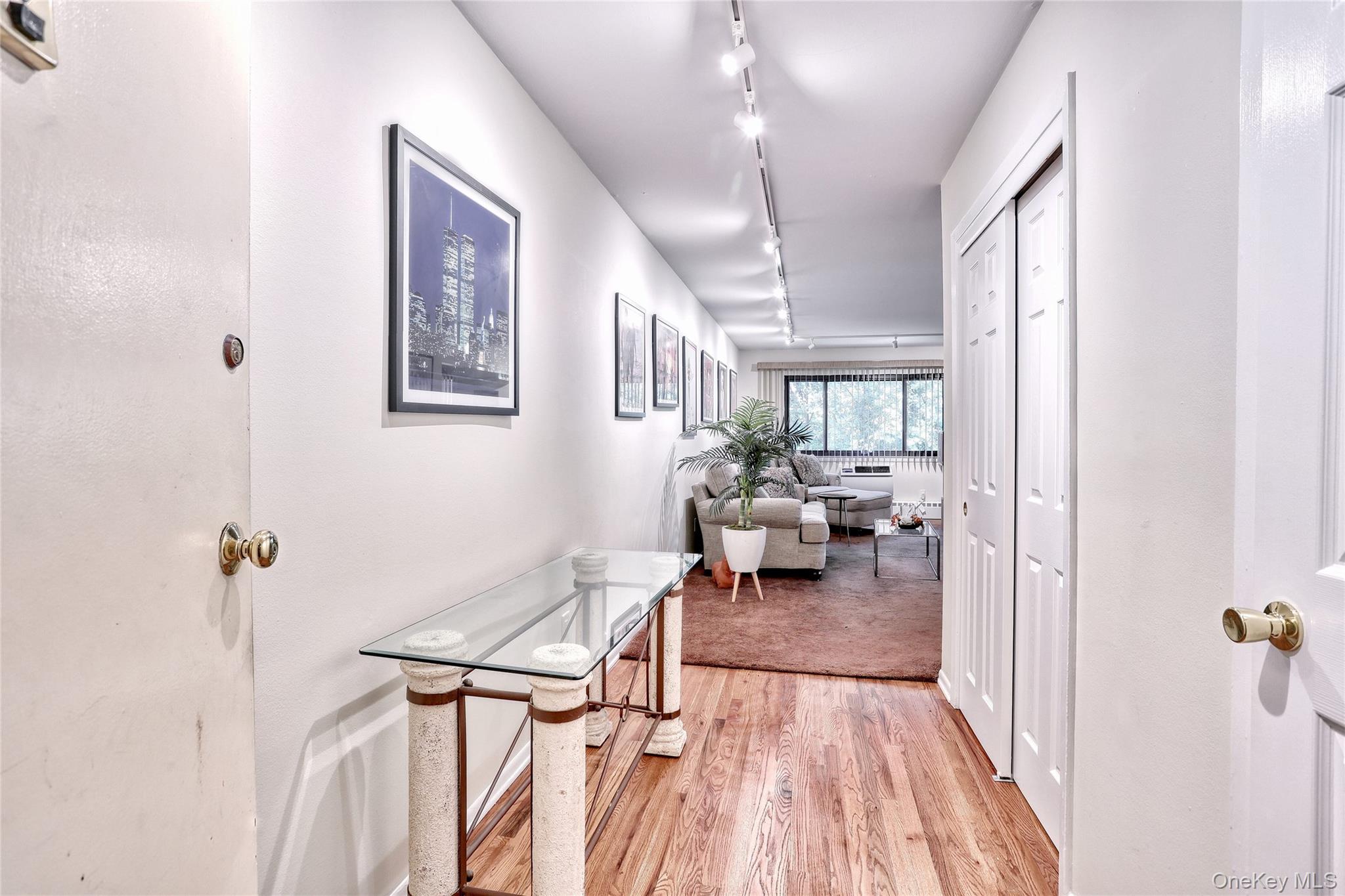 #7 photo, 1 W Lawrence Park Drive, Piermont , NY 10968