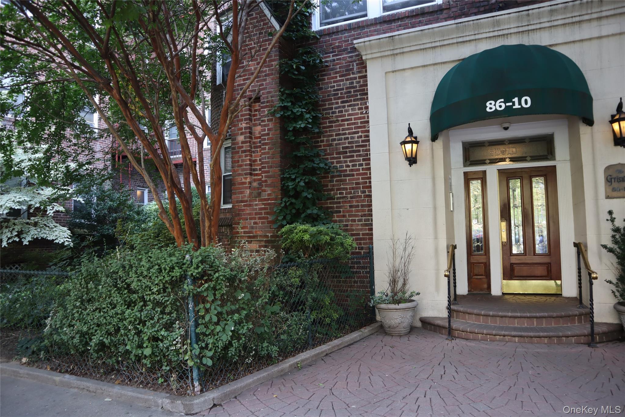 #2 photo, 86-10 34th Avenue, クイーンズ区 Jackson Heights , NY 11372