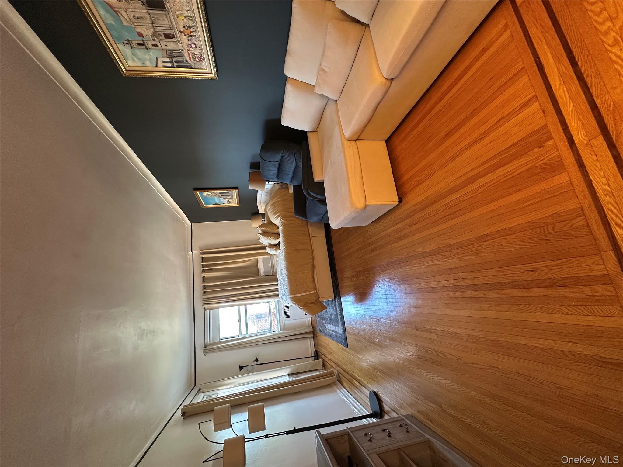 #4 photo, 86-10 34th Avenue, クイーンズ区 Jackson Heights , NY 11372