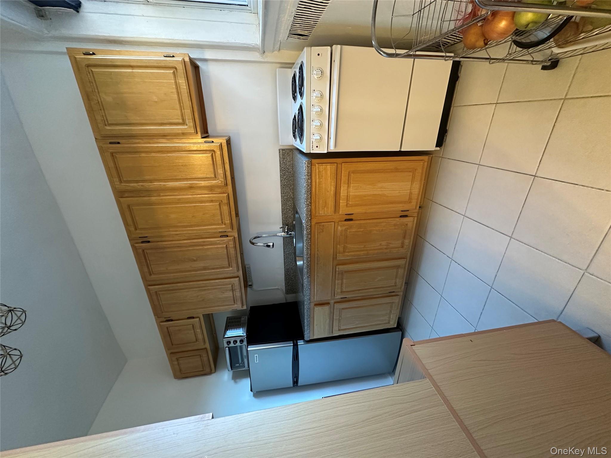 #7 photo, 86-10 34th Avenue, クイーンズ区 Jackson Heights , NY 11372