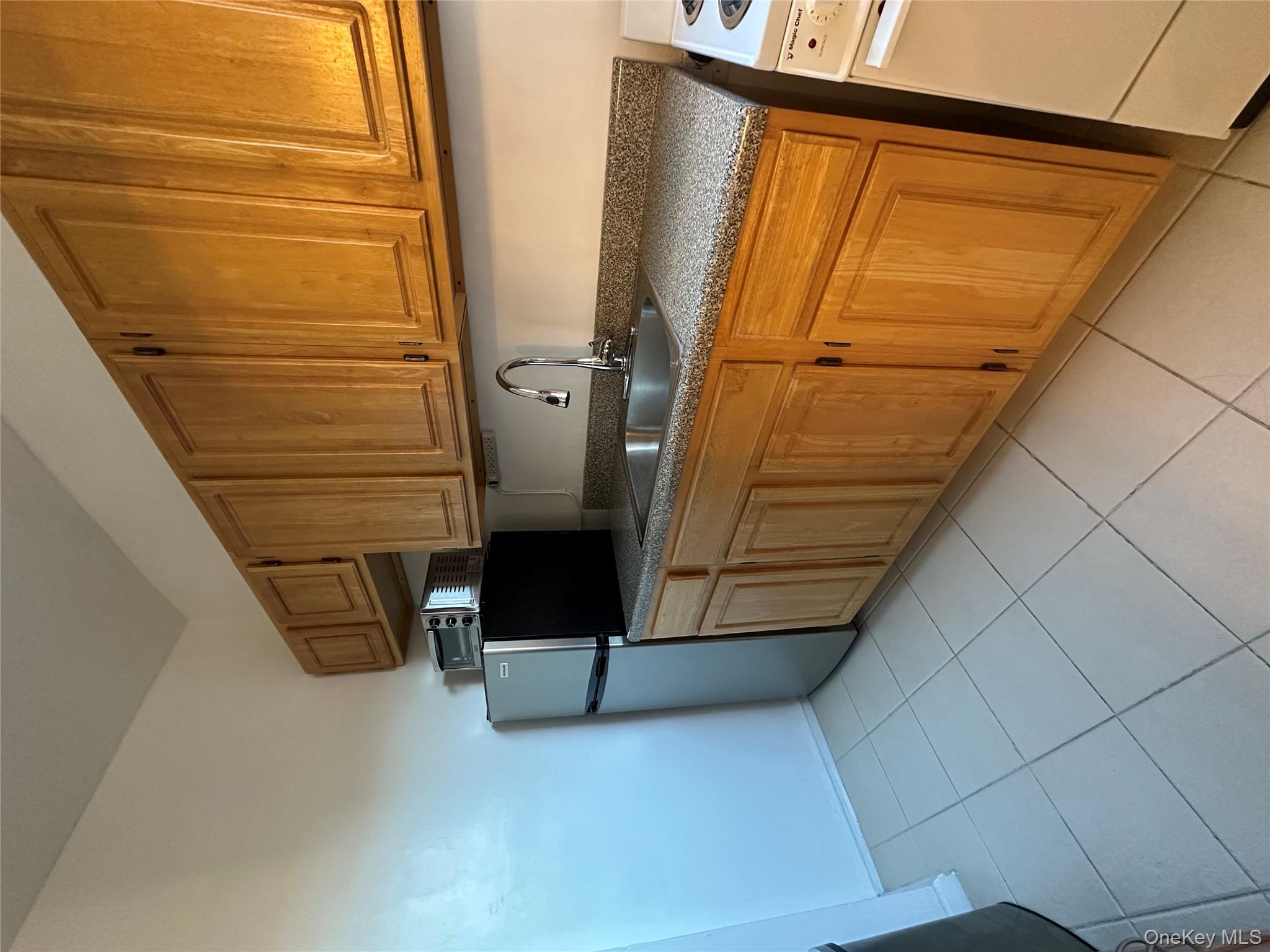 #8 photo, 86-10 34th Avenue, クイーンズ区 Jackson Heights , NY 11372