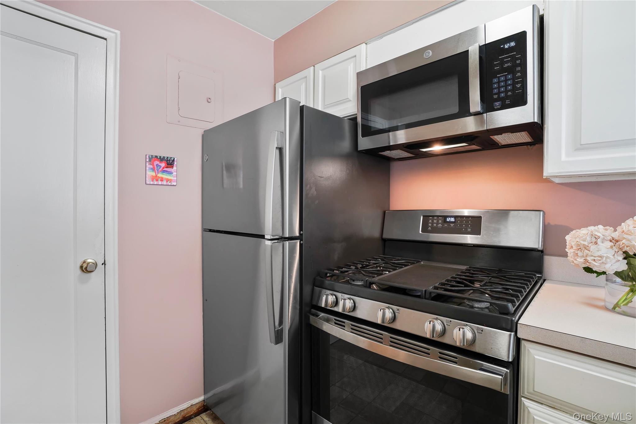 #12 photo, 120 North Broadway, Irvington , NY 10533