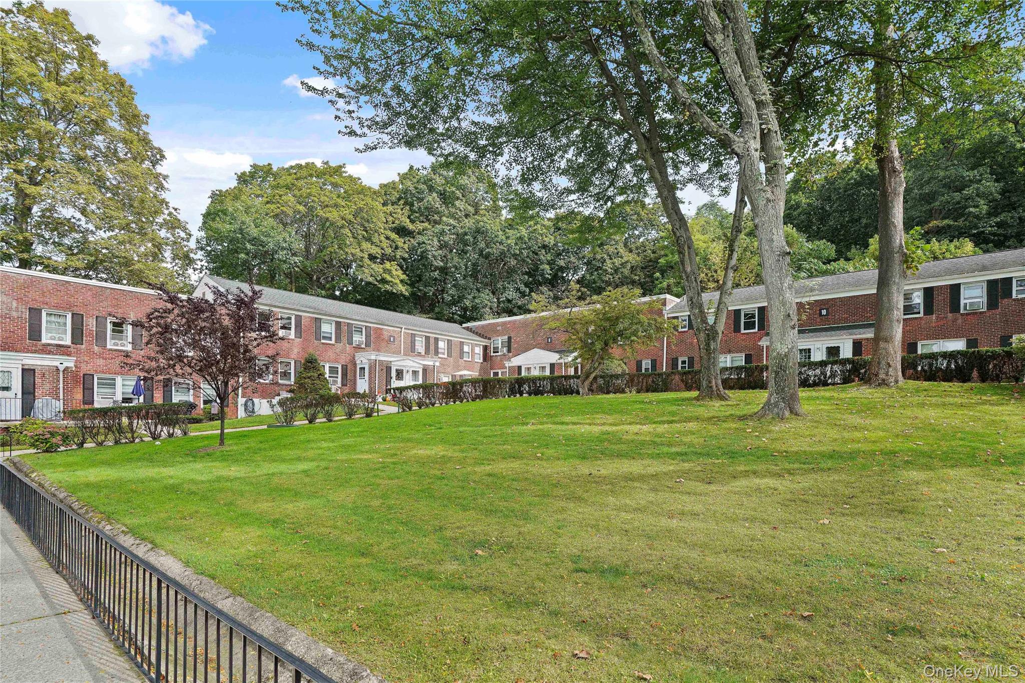 #19 photo, 120 North Broadway, Irvington , NY 10533