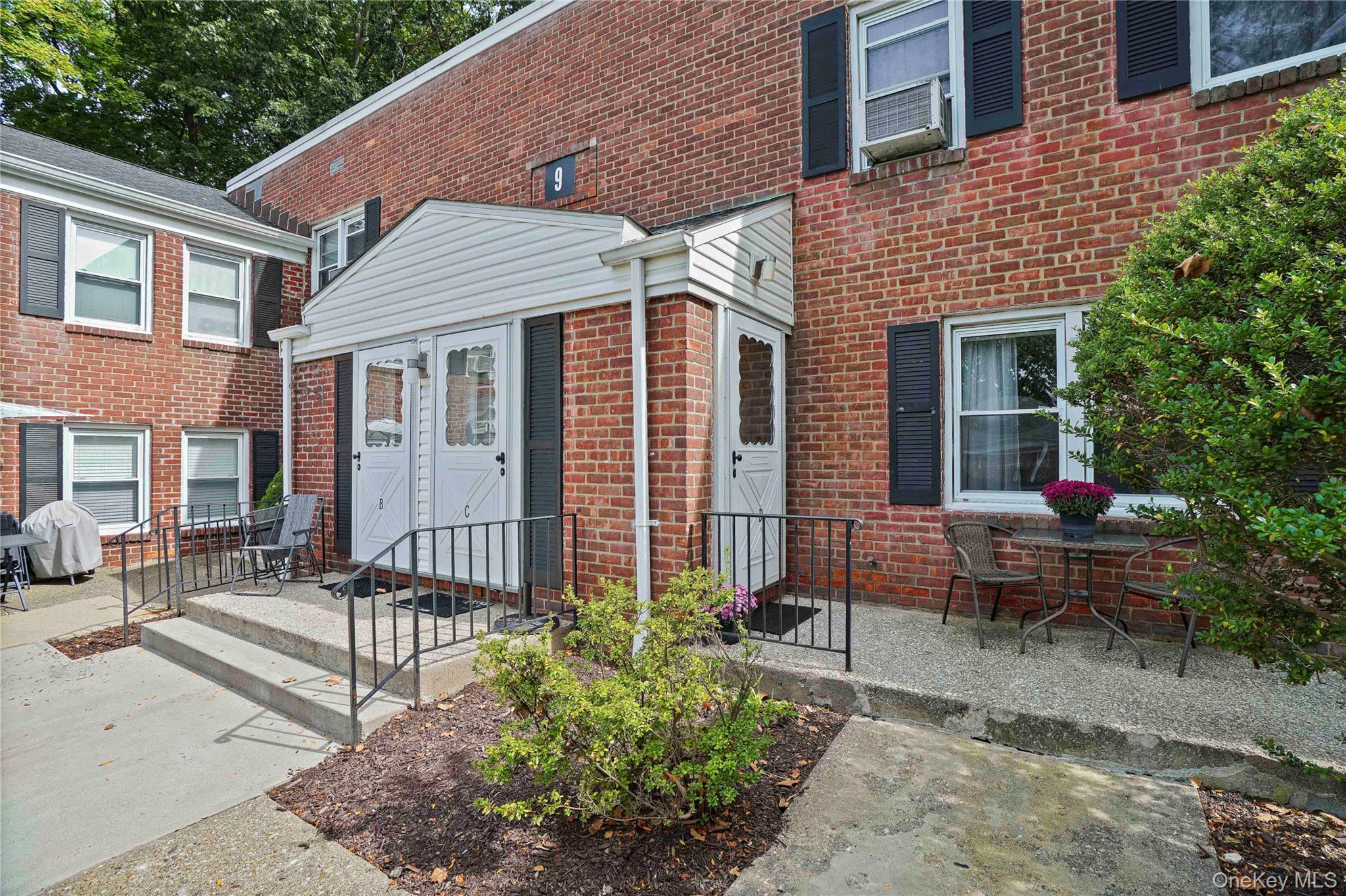 #3 photo, 120 North Broadway, Irvington , NY 10533