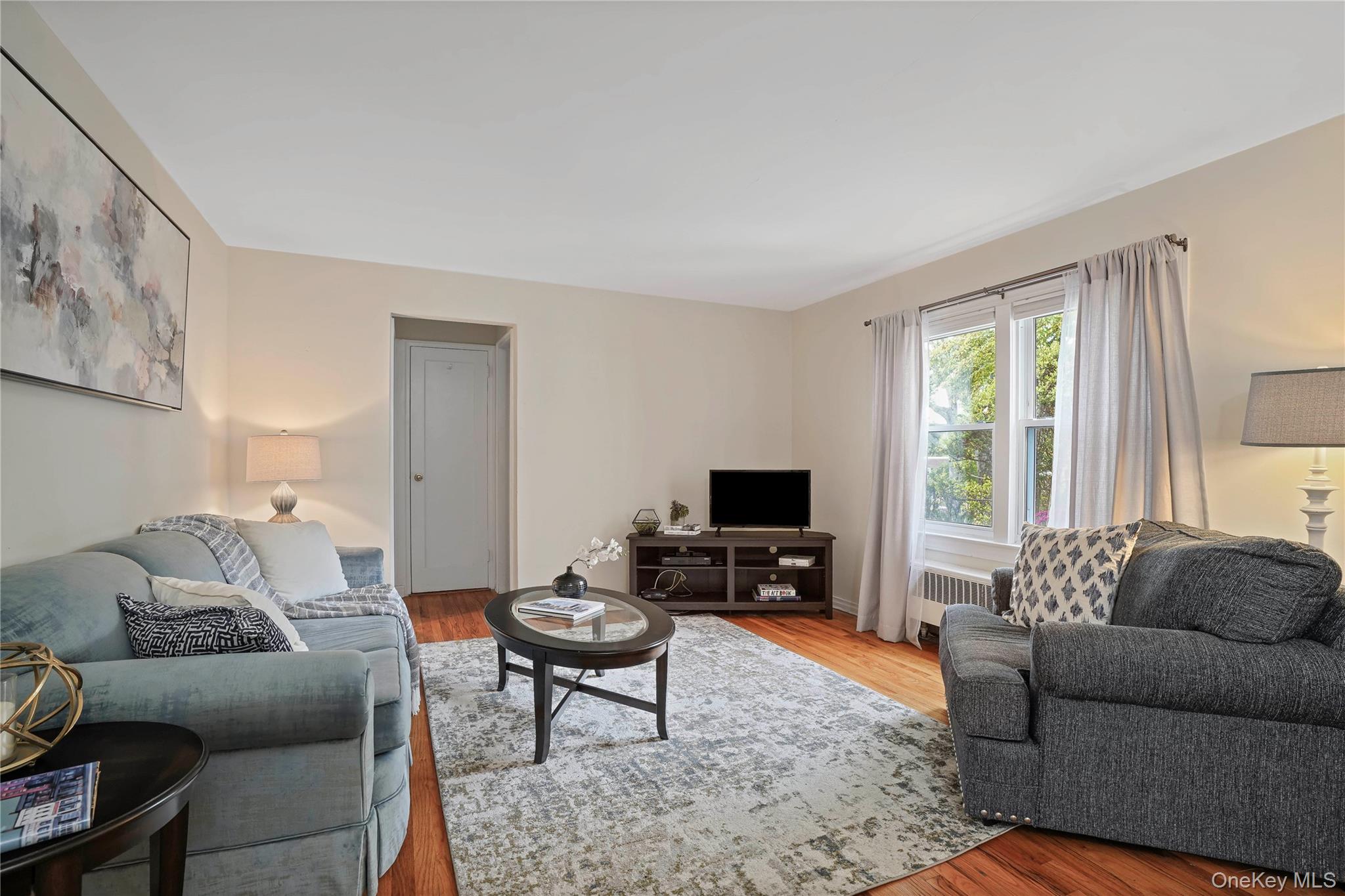 #5 photo, 120 North Broadway, Irvington , NY 10533