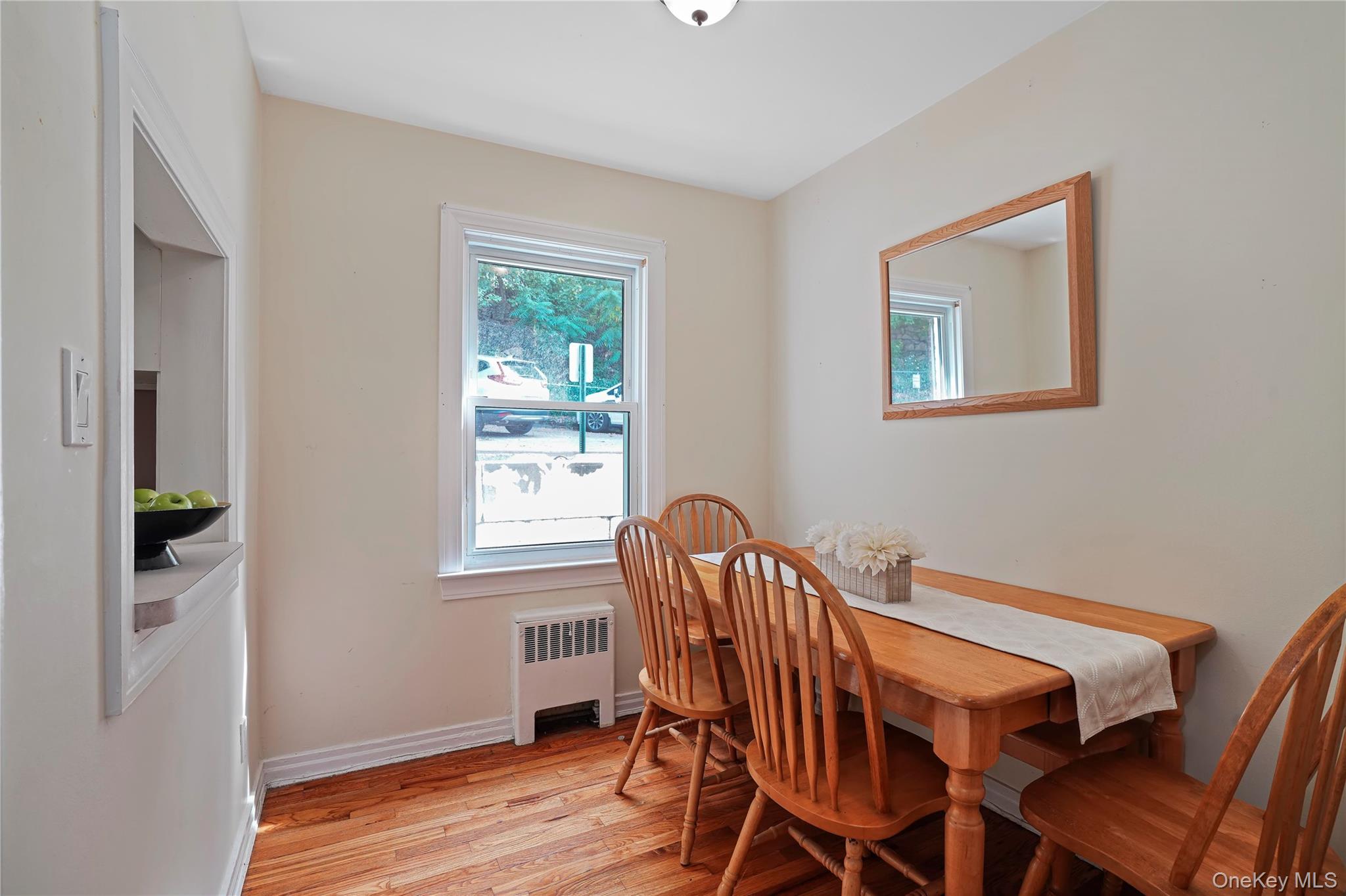 #8 photo, 120 North Broadway, Irvington , NY 10533