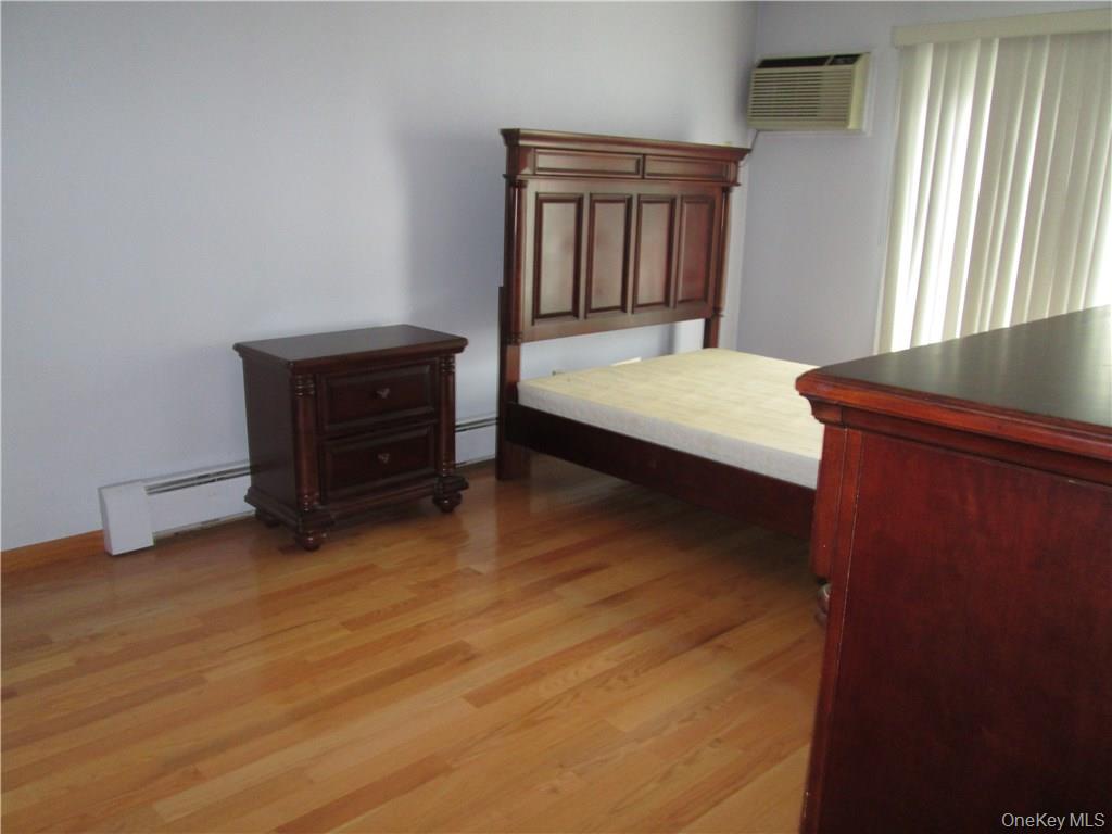 #11 photo, 53 Doxbury Lane, Suffern , NY 10901