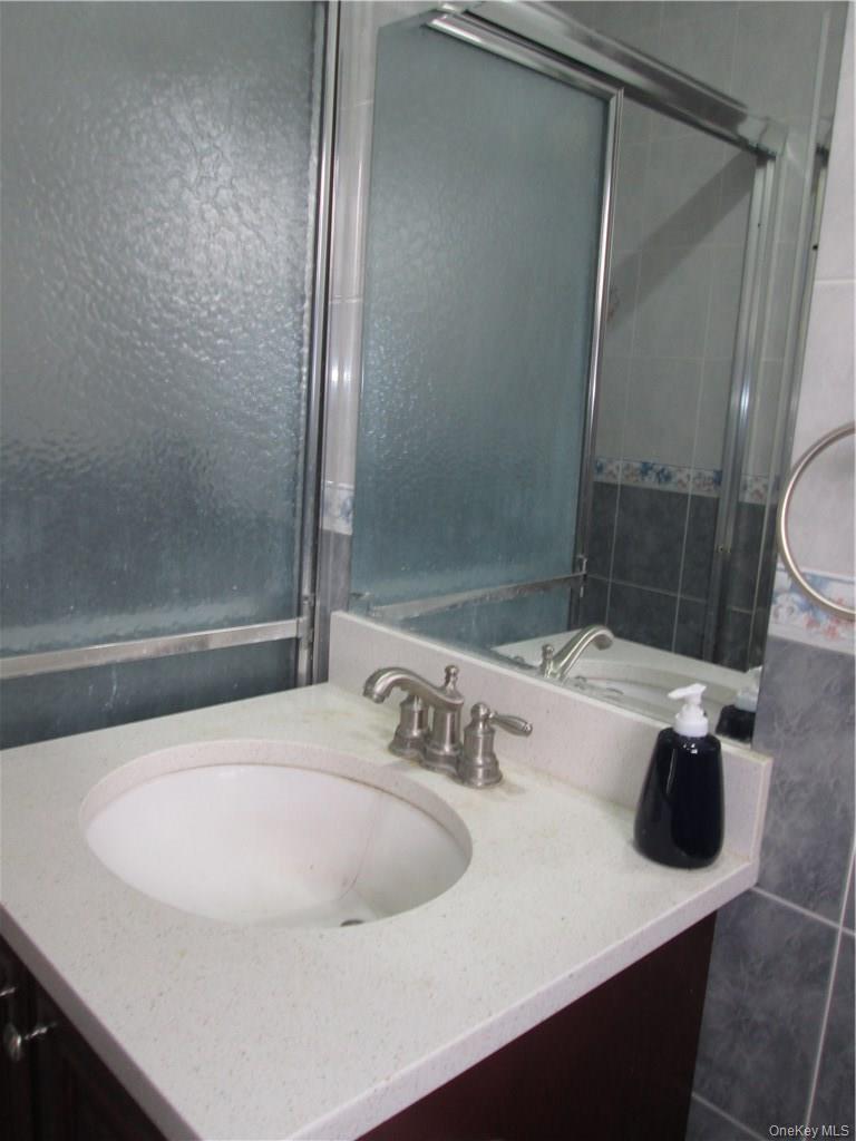 #12 photo, 53 Doxbury Lane, Suffern , NY 10901