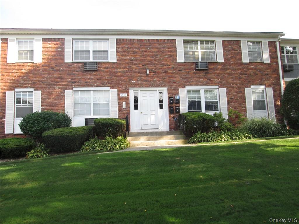 #2 photo, 53 Doxbury Lane, Suffern , NY 10901