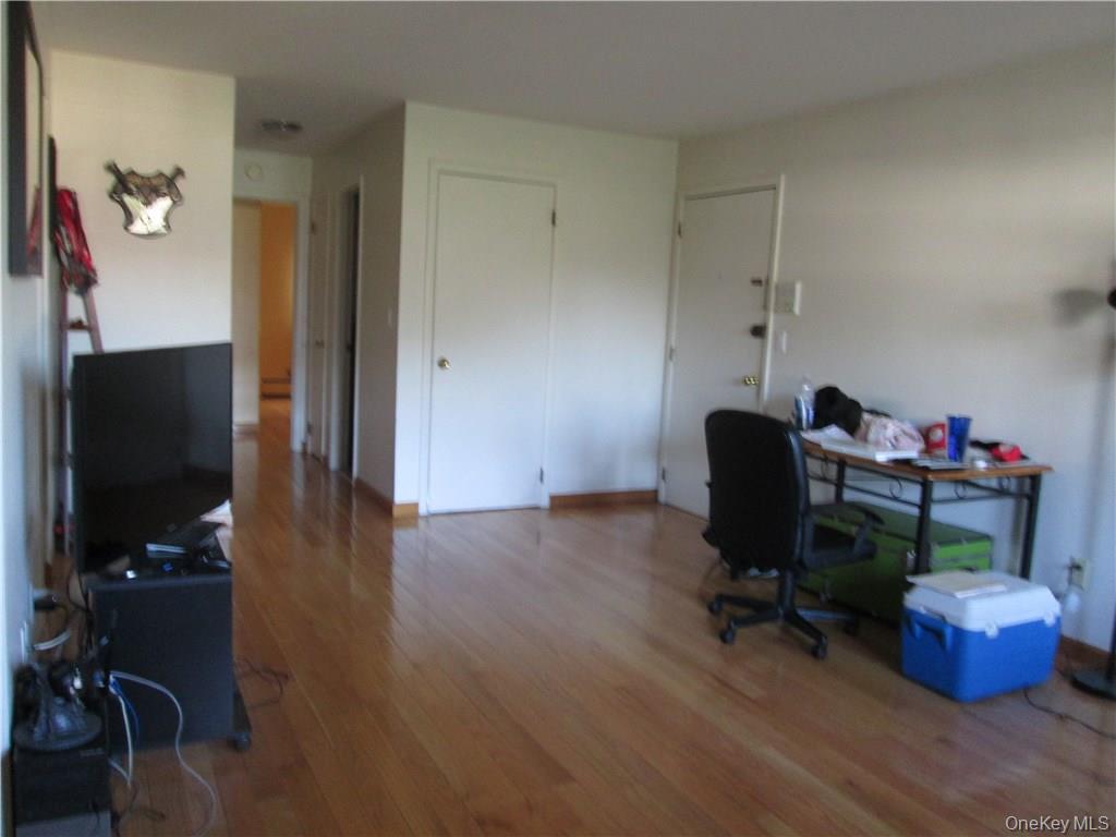 #7 photo, 53 Doxbury Lane, Suffern , NY 10901