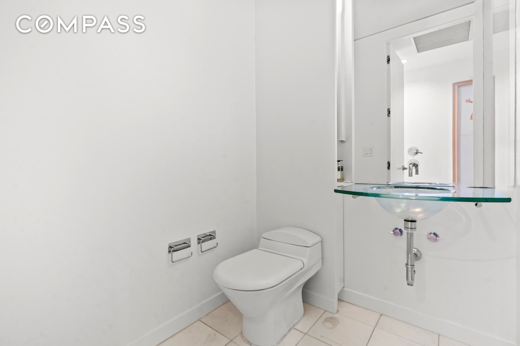 #20 photo, New York City, Chelsea , NY 10011