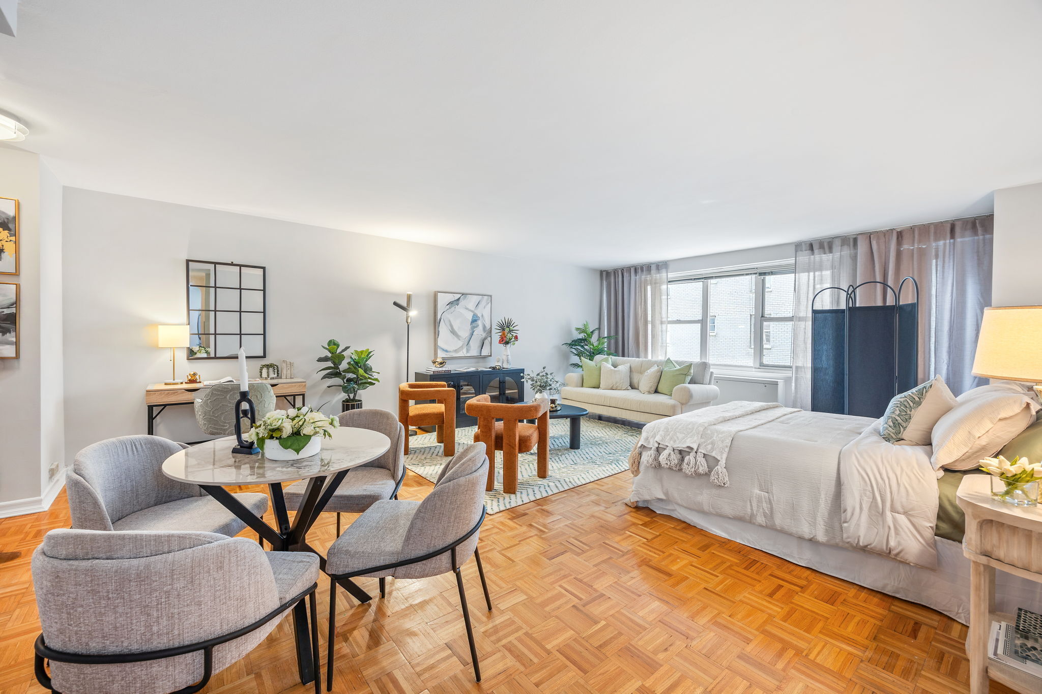 #3 photo, 155 W 68th Street, マンハッタン Lincoln Square , NY 10023