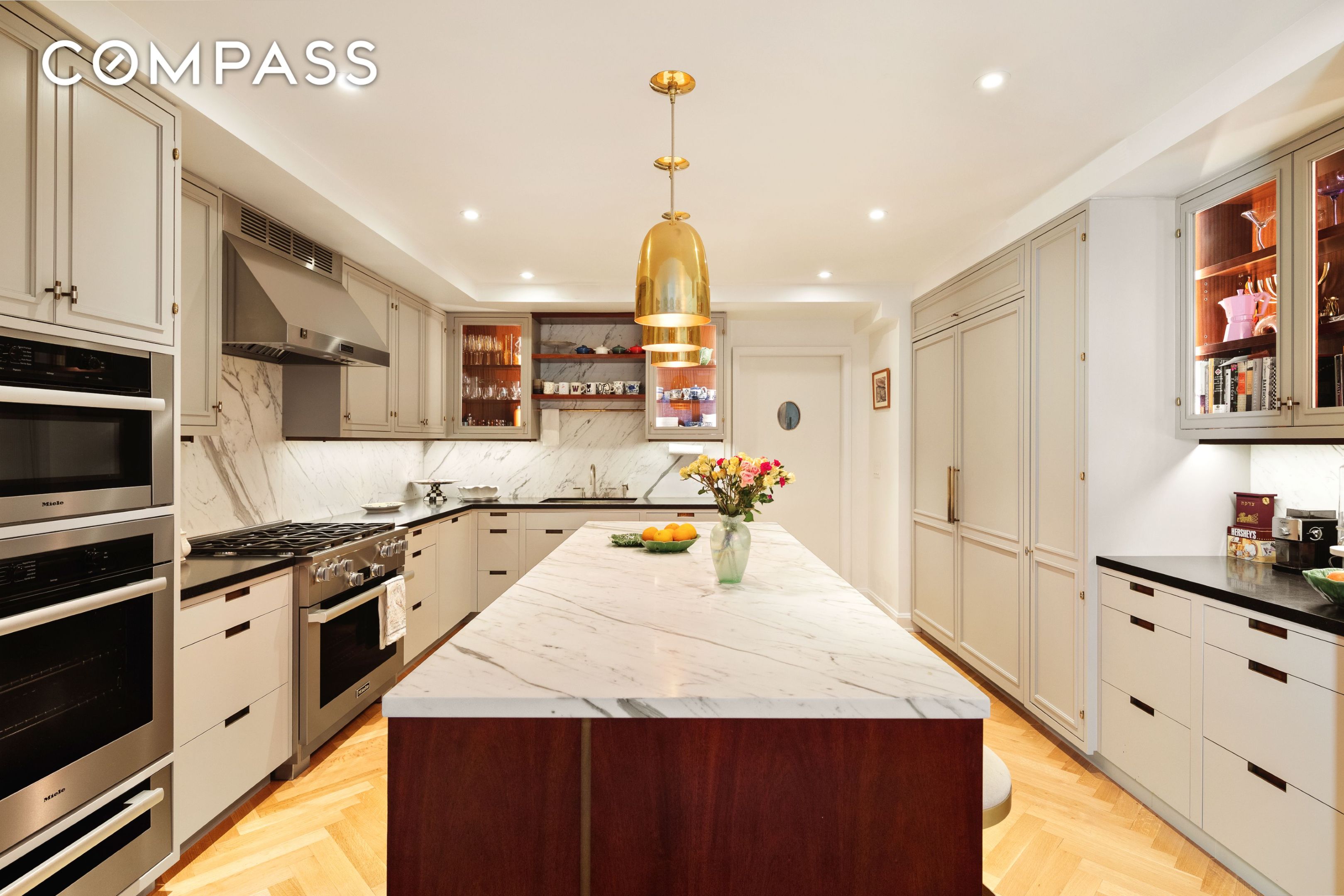 #4 photo, 275 W 10th Street, マンハッタン West Village , NY 10014