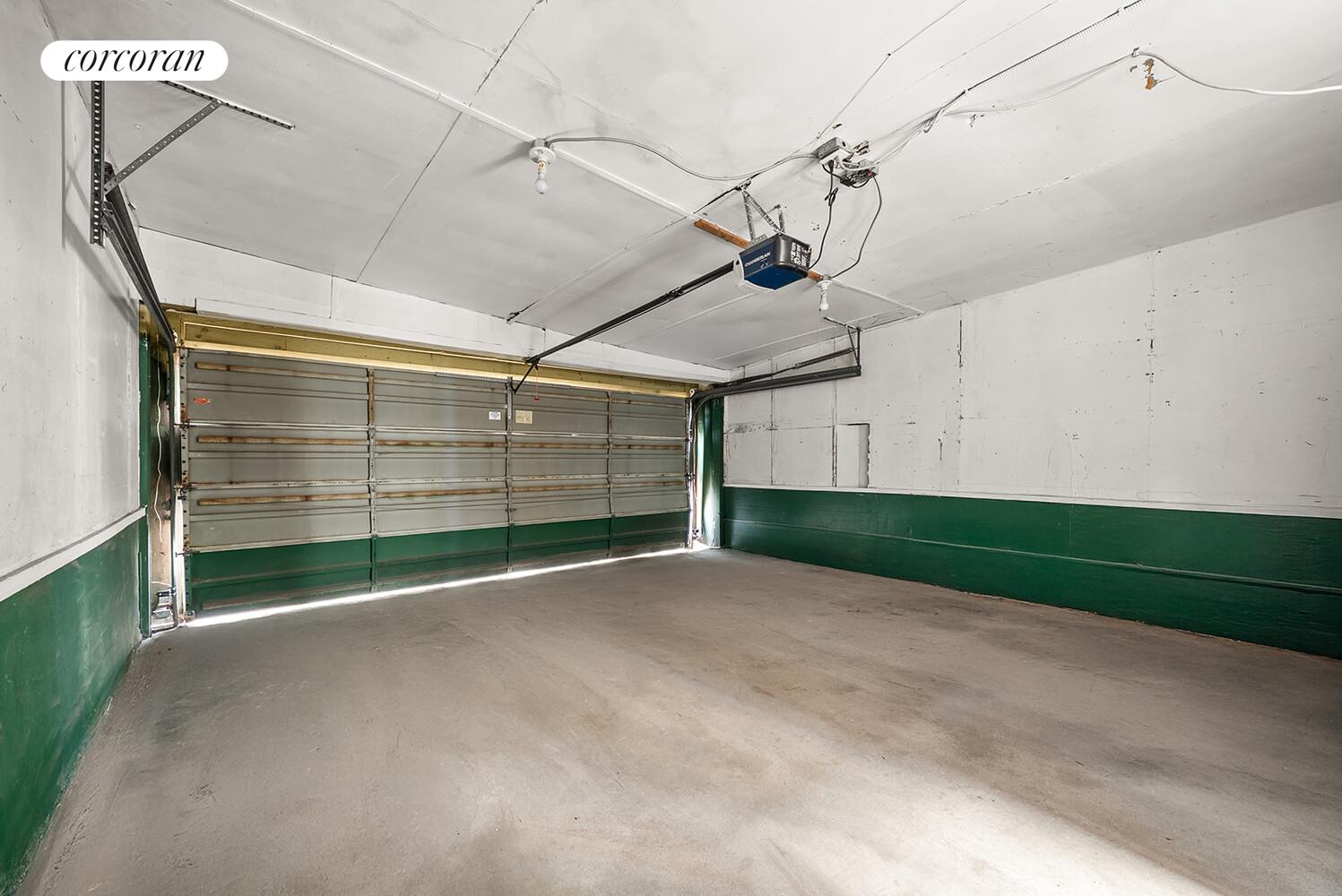 #14 photo, 79-31 68TH Road, Middle Village , NY 11379