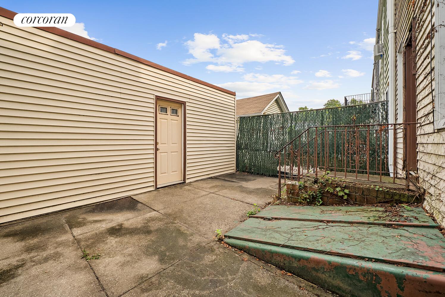 #15 photo, 79-31 68TH Road, Middle Village , NY 11379