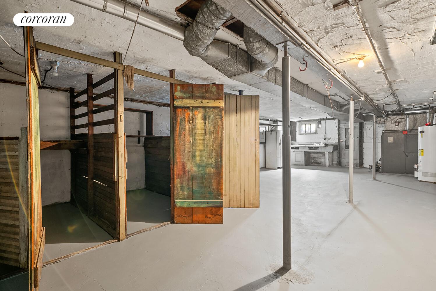 #17 photo, 79-31 68TH Road, Middle Village , NY 11379